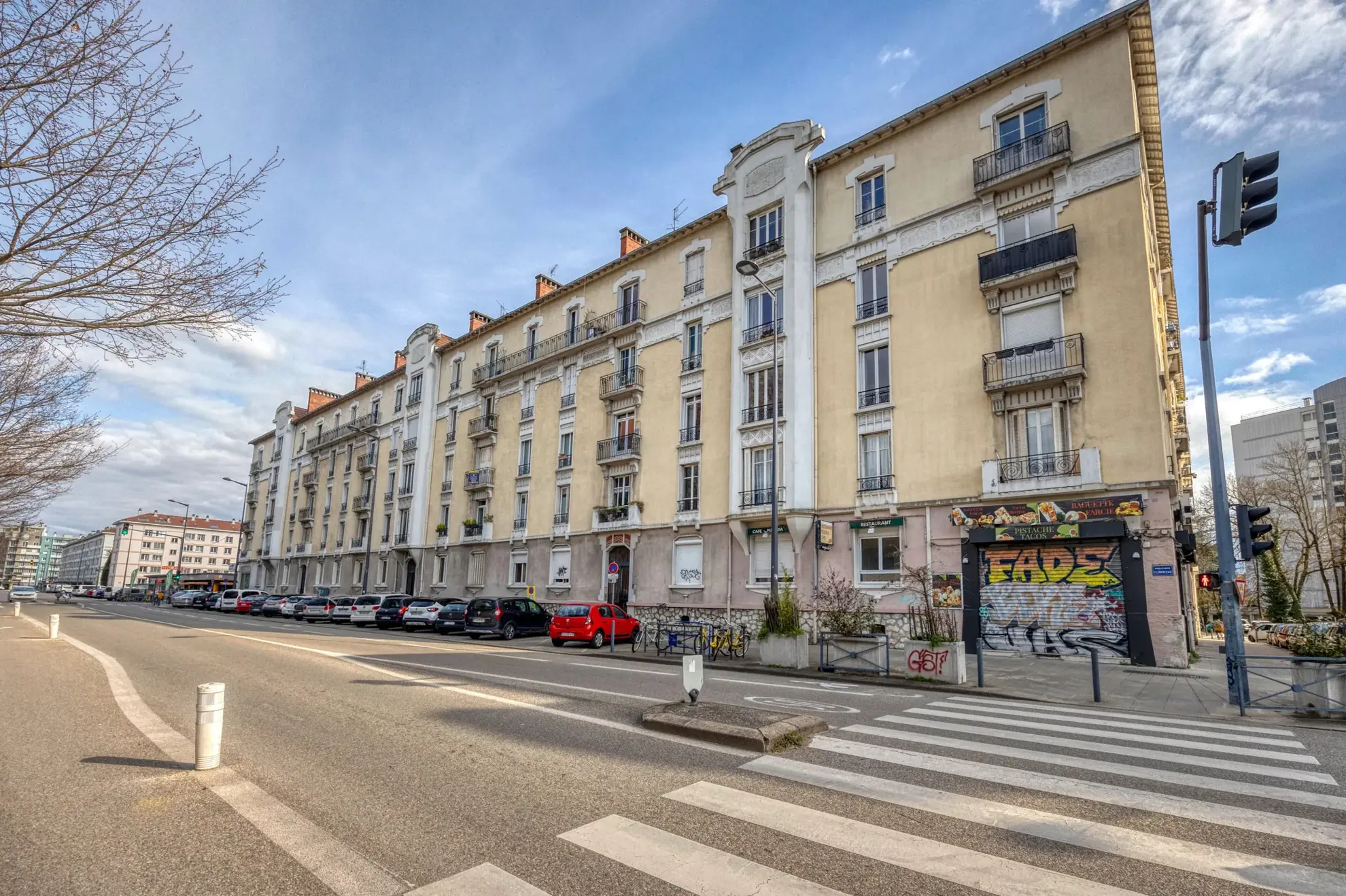 Appartement T3 avec terrasse, jardin et parking à Lunel 