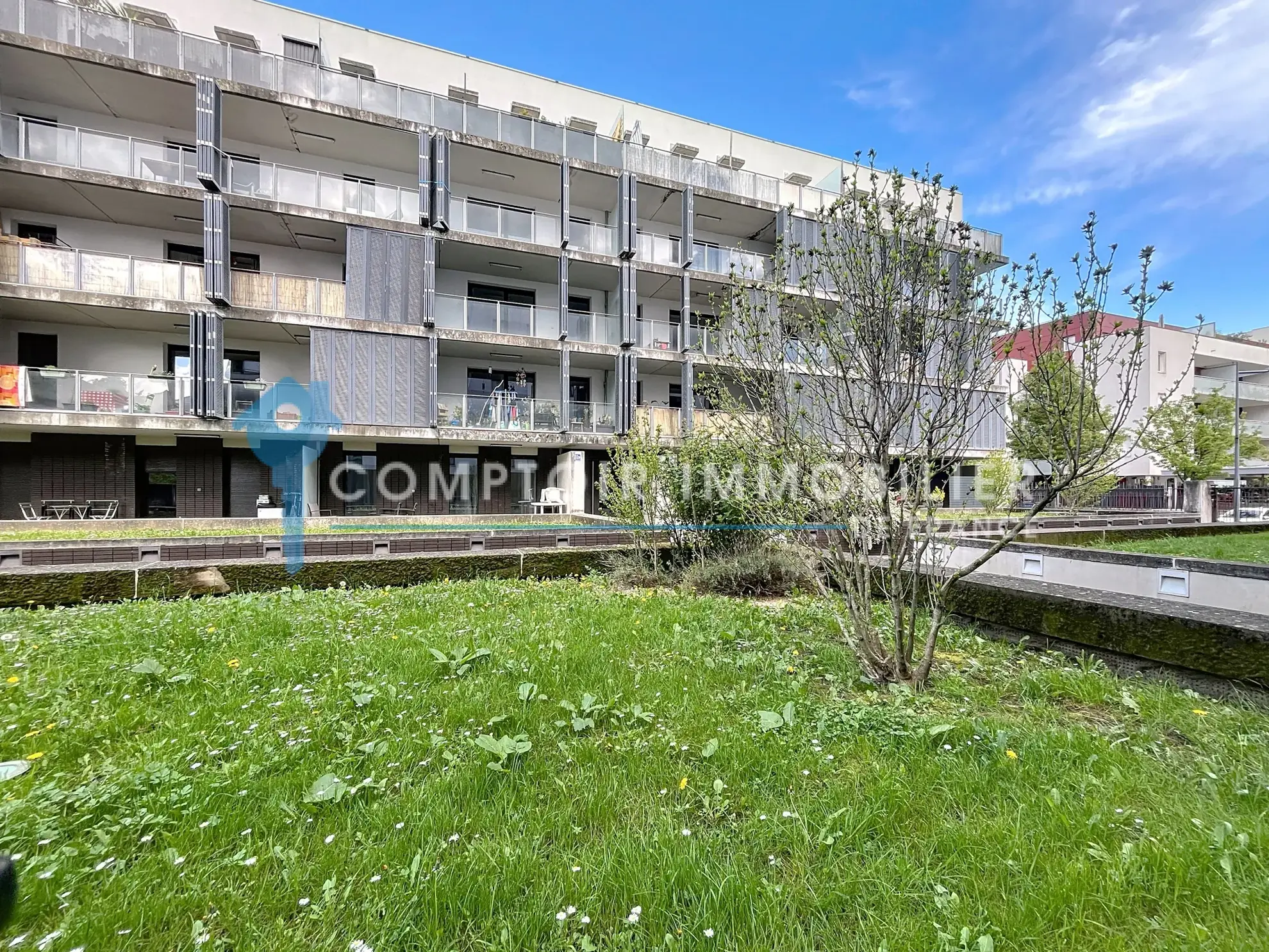 Maison à Millau avec 8 chambres, parc arboré et vue sur le Larzac 