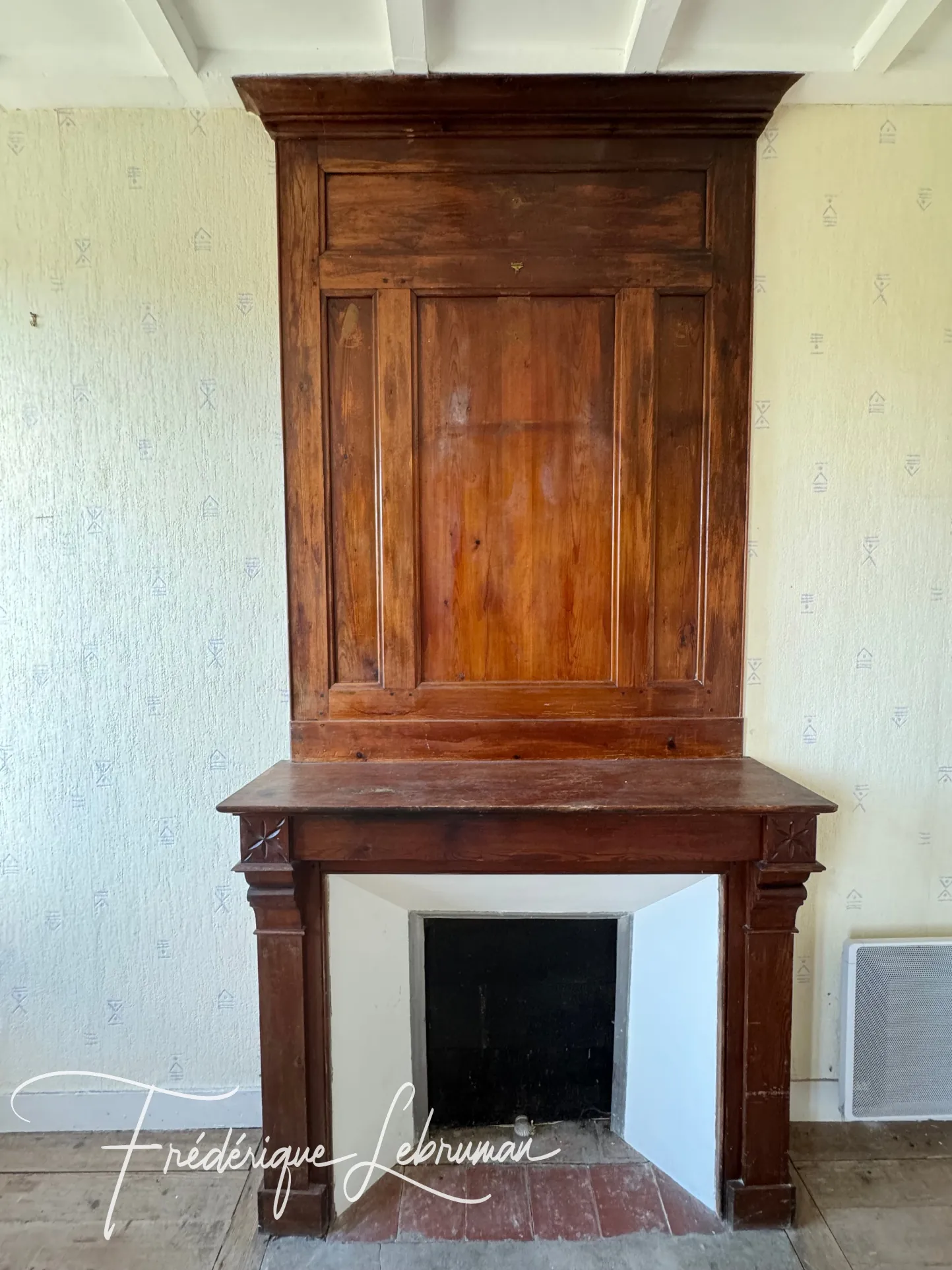 Maison de village en pierre avec jardin clos, proche Sainte Mère Eglise, charme et potentiel dans le Cotentin 