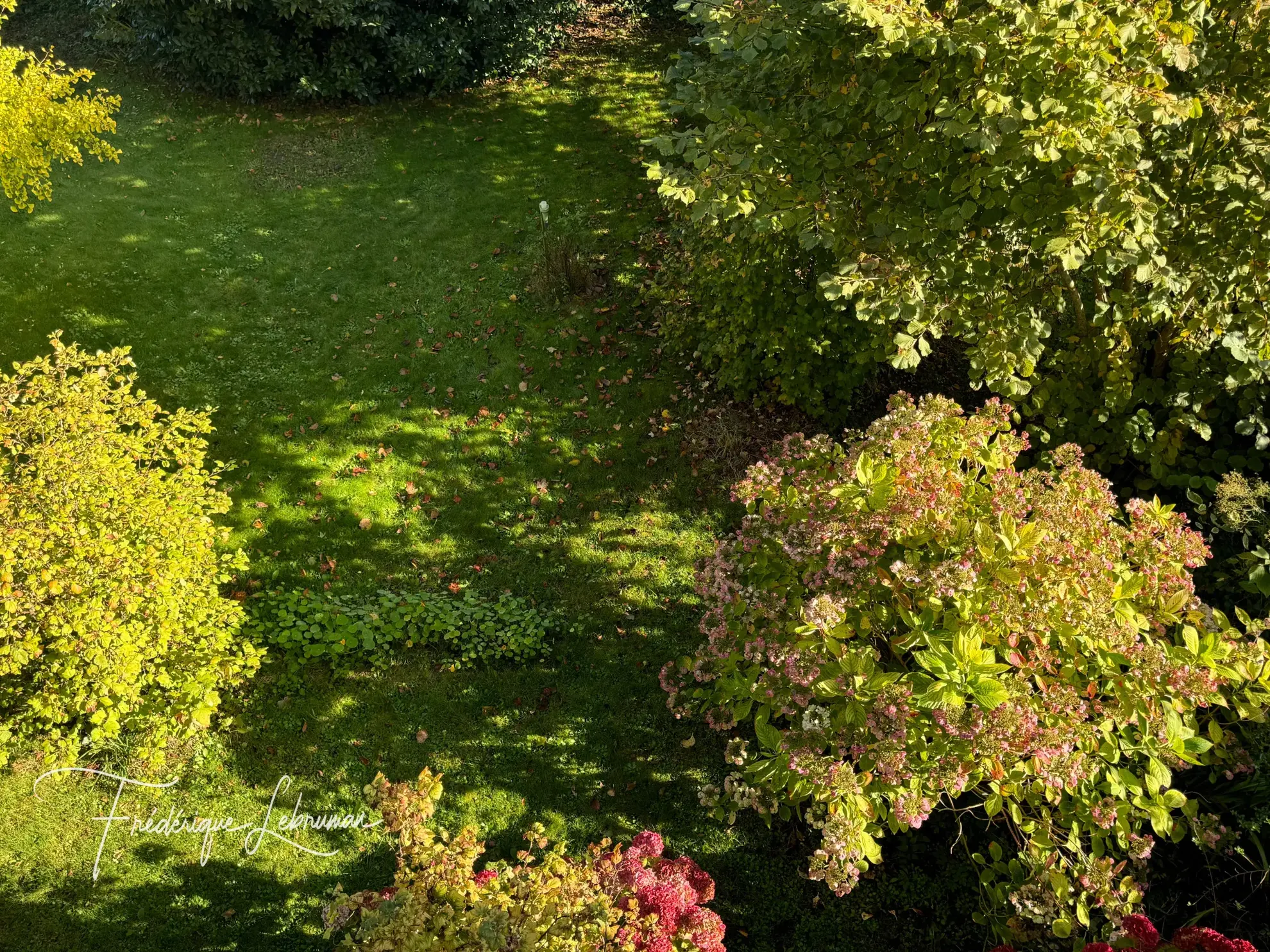Maison de village en pierre avec jardin clos, proche Sainte Mère Eglise, charme et potentiel dans le Cotentin 