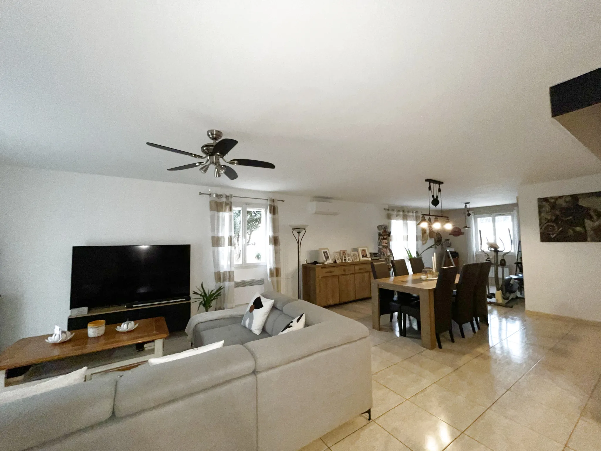 Villa à Lezignan-Corbières avec piscine, jardin et parking - 2/3 chambres 