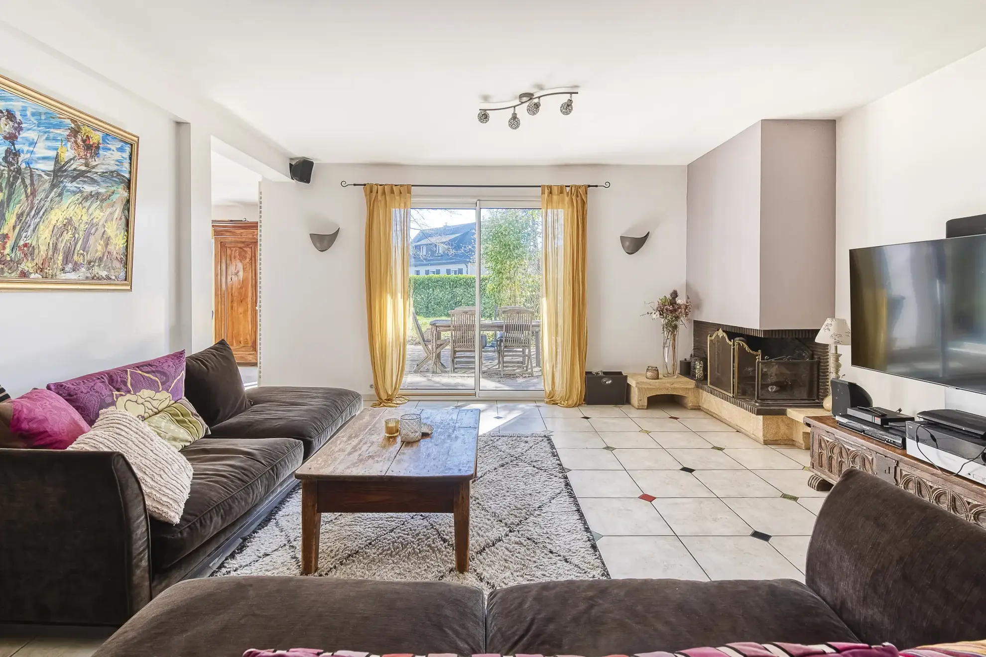 Maison récente à Saint-Barthelemy-d'Anjou avec 4 chambres et jardin 