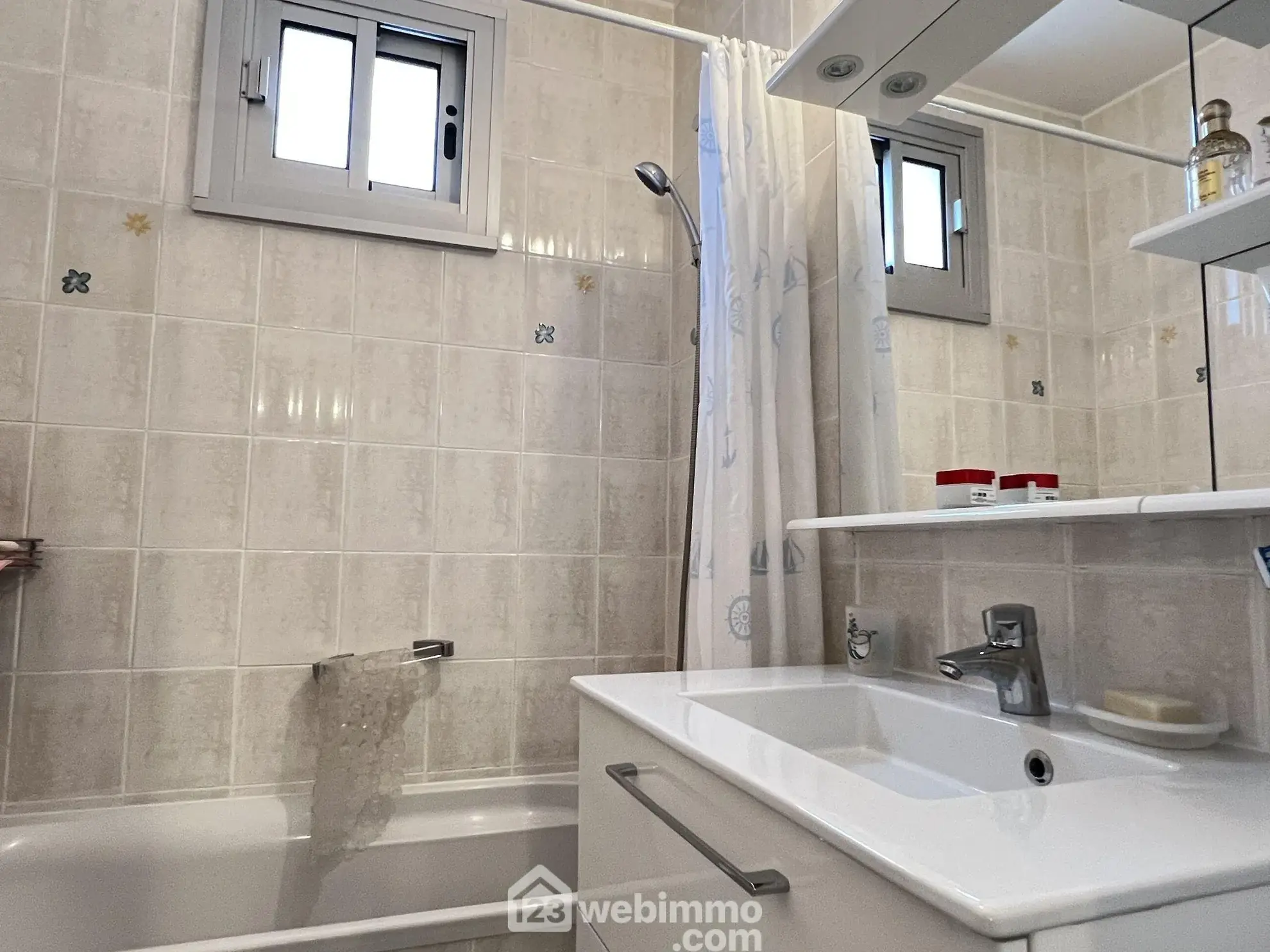 Charmant appartement de 46 m² à Choisy-le-Roi avec parking et cave 