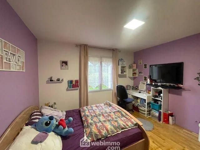 Achat maison 177 m² à Lassigny avec piscine et grand jardin 