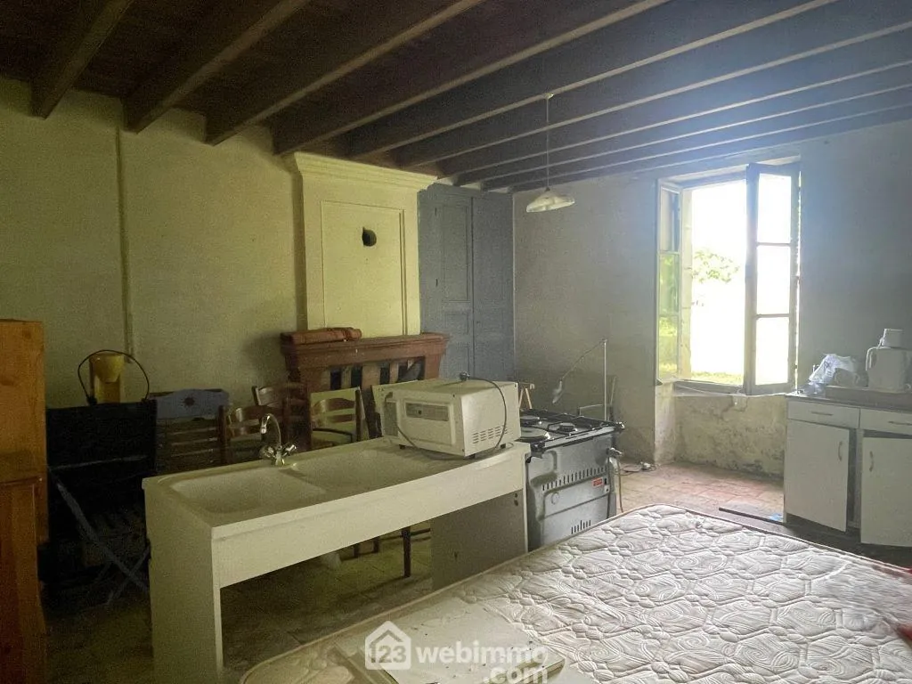 Maison à rénover de 120 m² à Val en Vignes – Projet de résidence ou investissement 