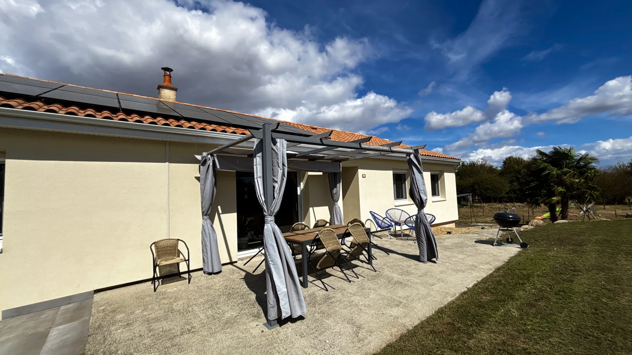 Maison à vendre à Chemillé-en-Anjou - 170 m², 5 chambres, grand jardin