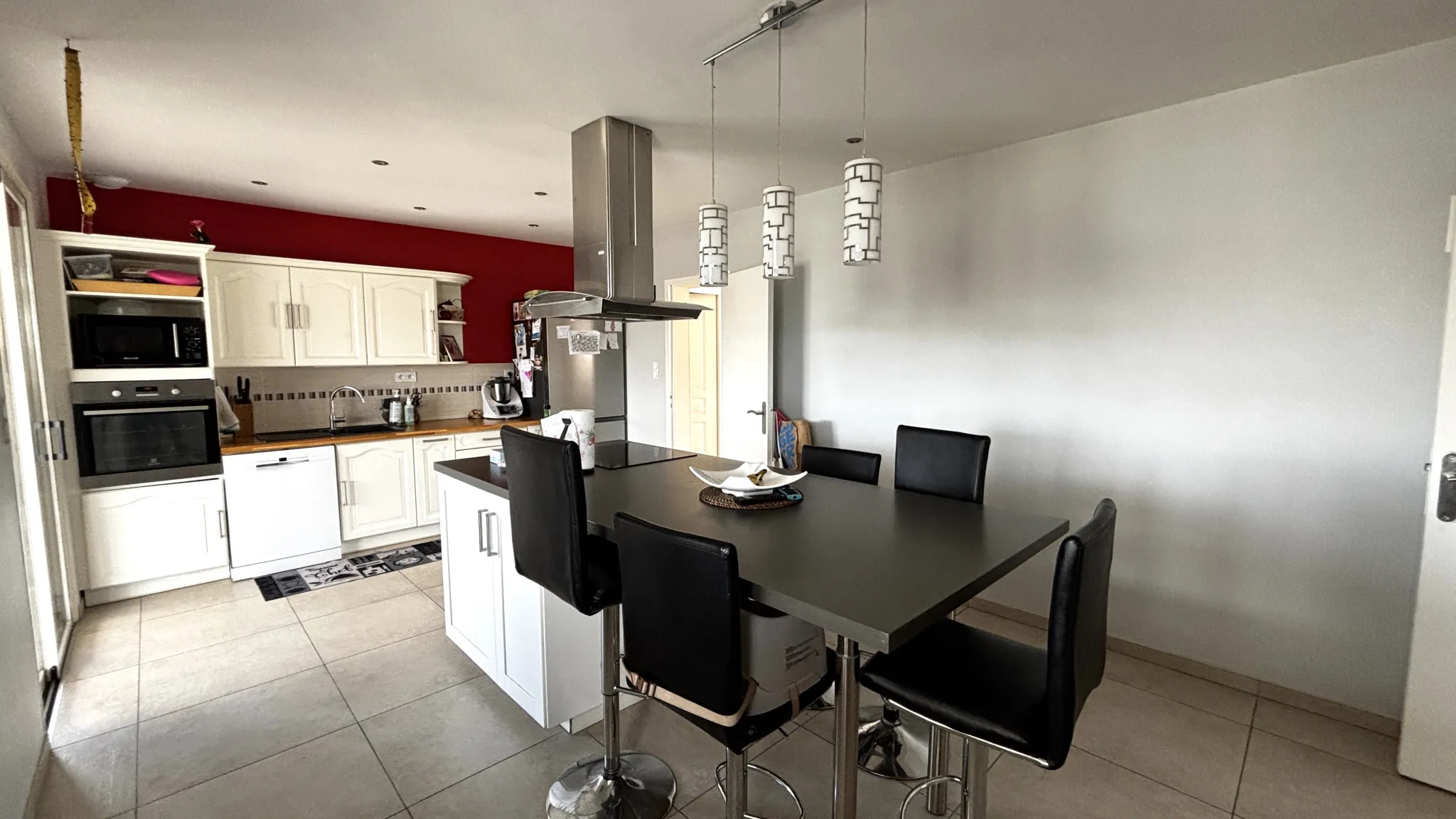 Maison à vendre à Chemillé-en-Anjou - 170 m², 5 chambres, grand jardin 