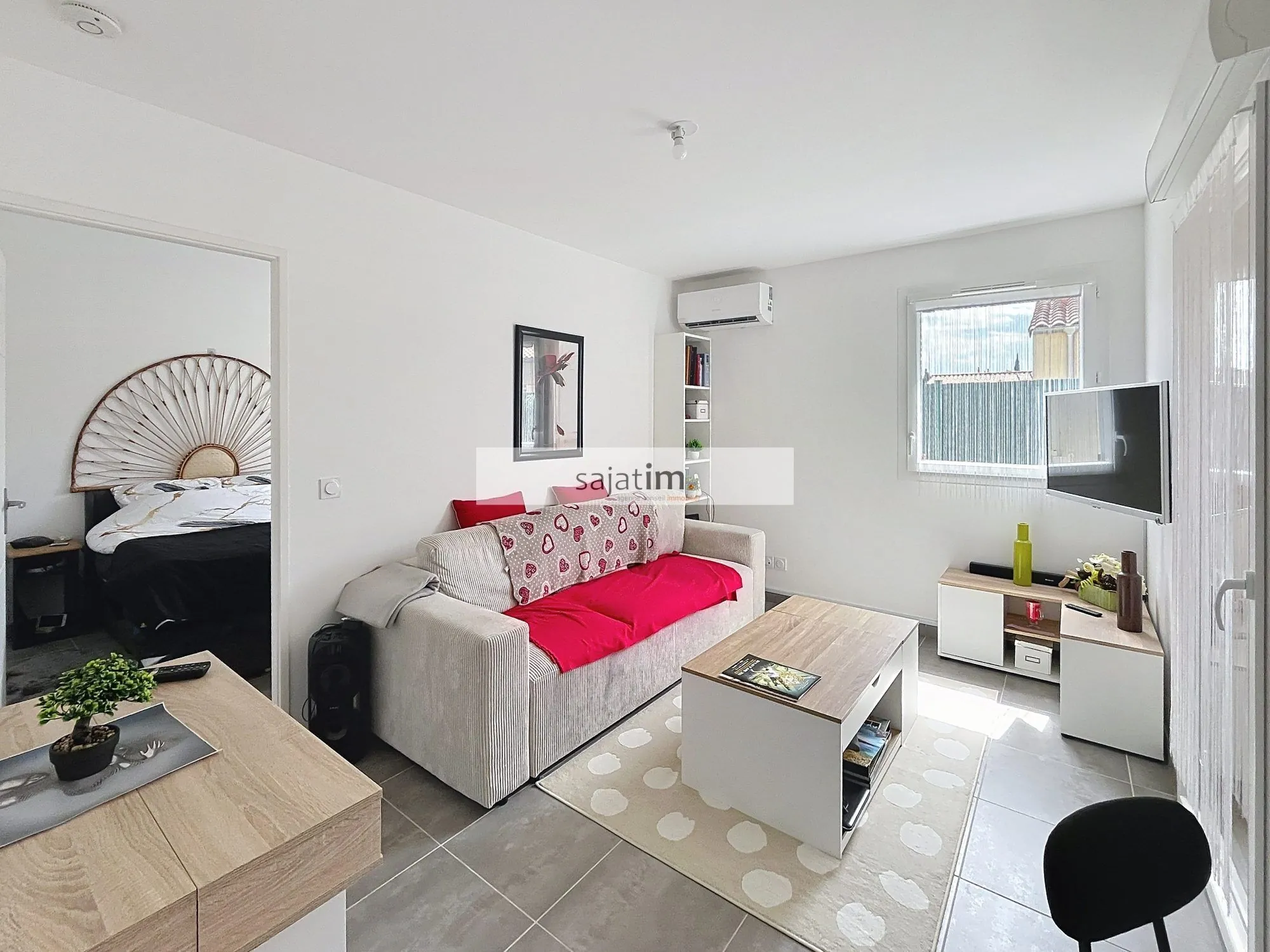 joli T2 de 43 m² à Sanary-sur-Mer avec terrasse et parking privé