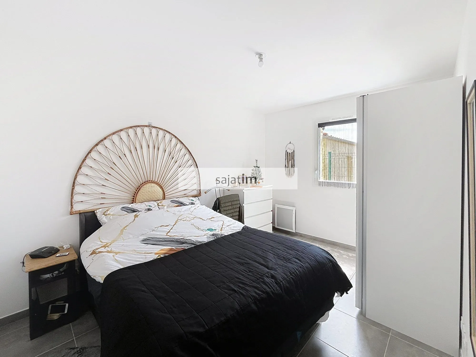 joli T2 de 43 m² à Sanary-sur-Mer avec terrasse et parking privé 