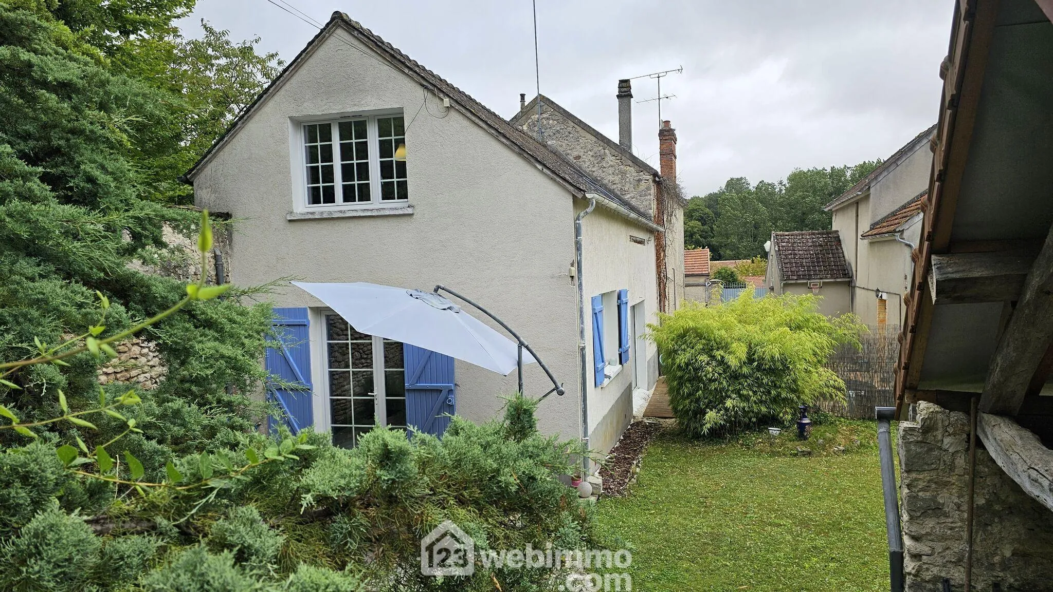 Maison rénovée de 104 m² avec jardin et dépendance à Milly-la-Forêt 