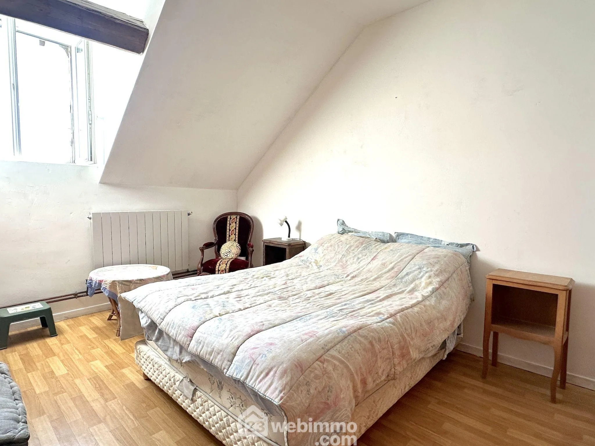 Charmante maison rénovée avec terrain et dépendances à Mouliherne 