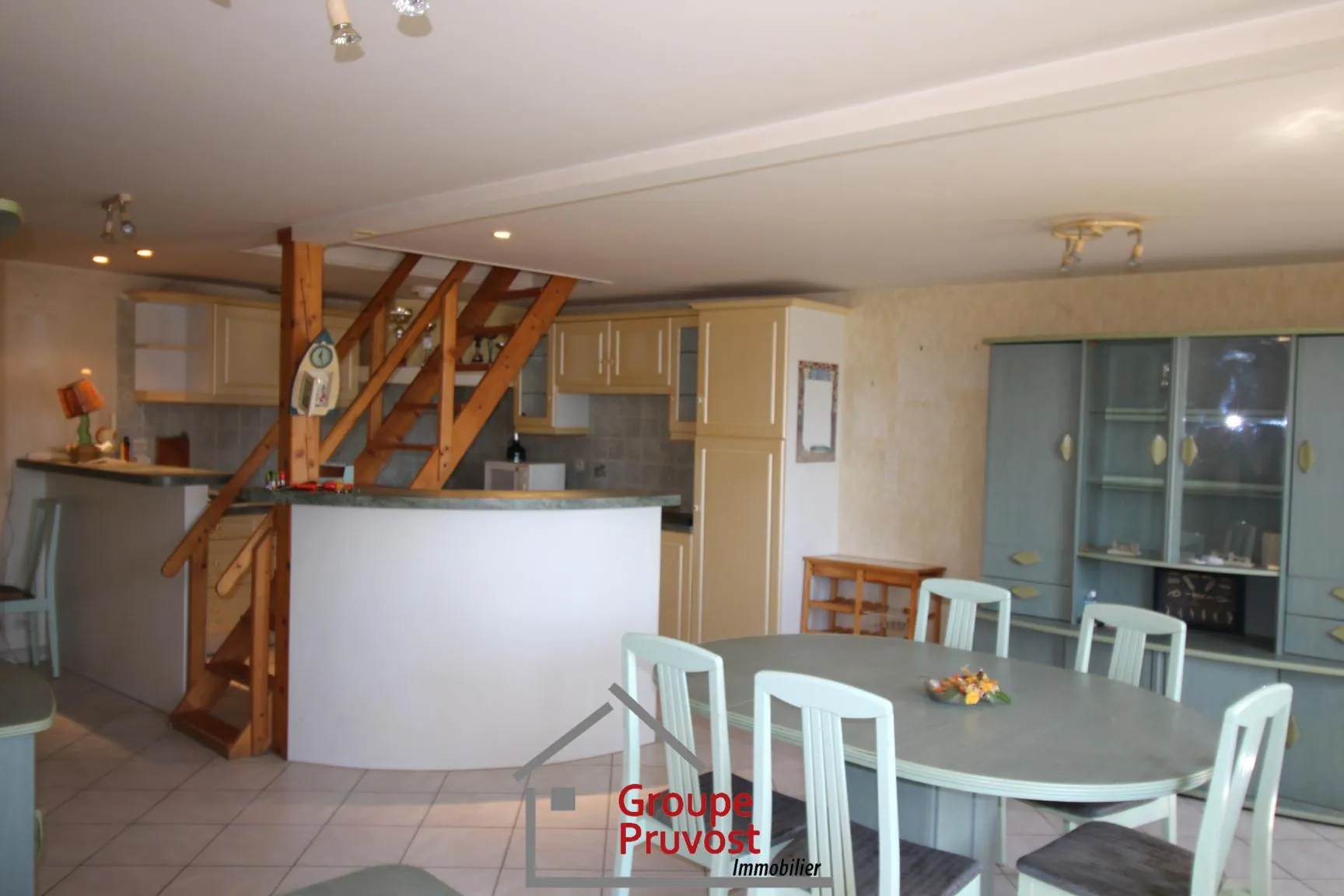 Maison avec deux appartements à Tramayes – Potentiel d'investissement ou première habitation 