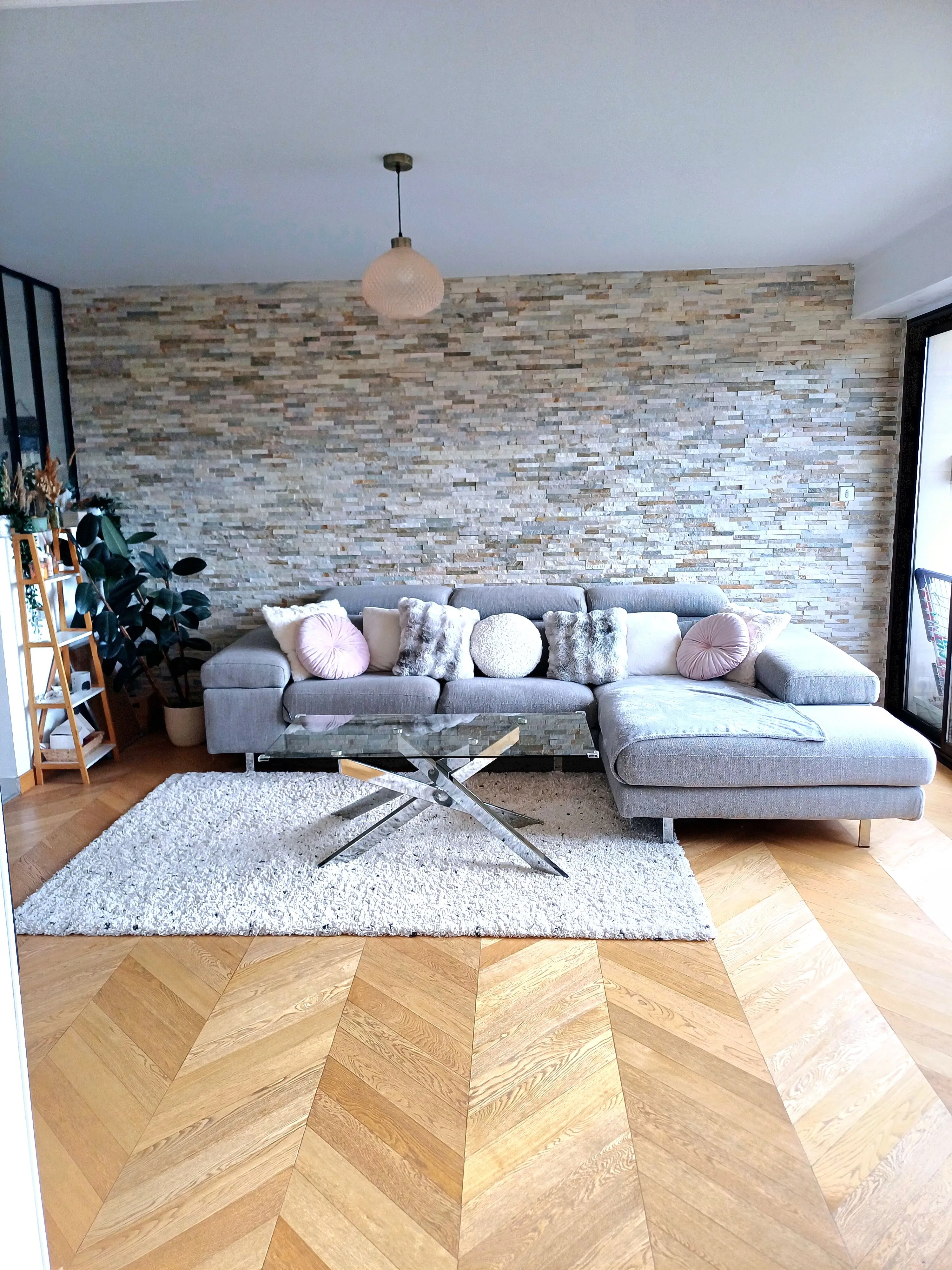 Vente appartement T4 rénové de 72m² avec balcons à Marseille La Fourragère 