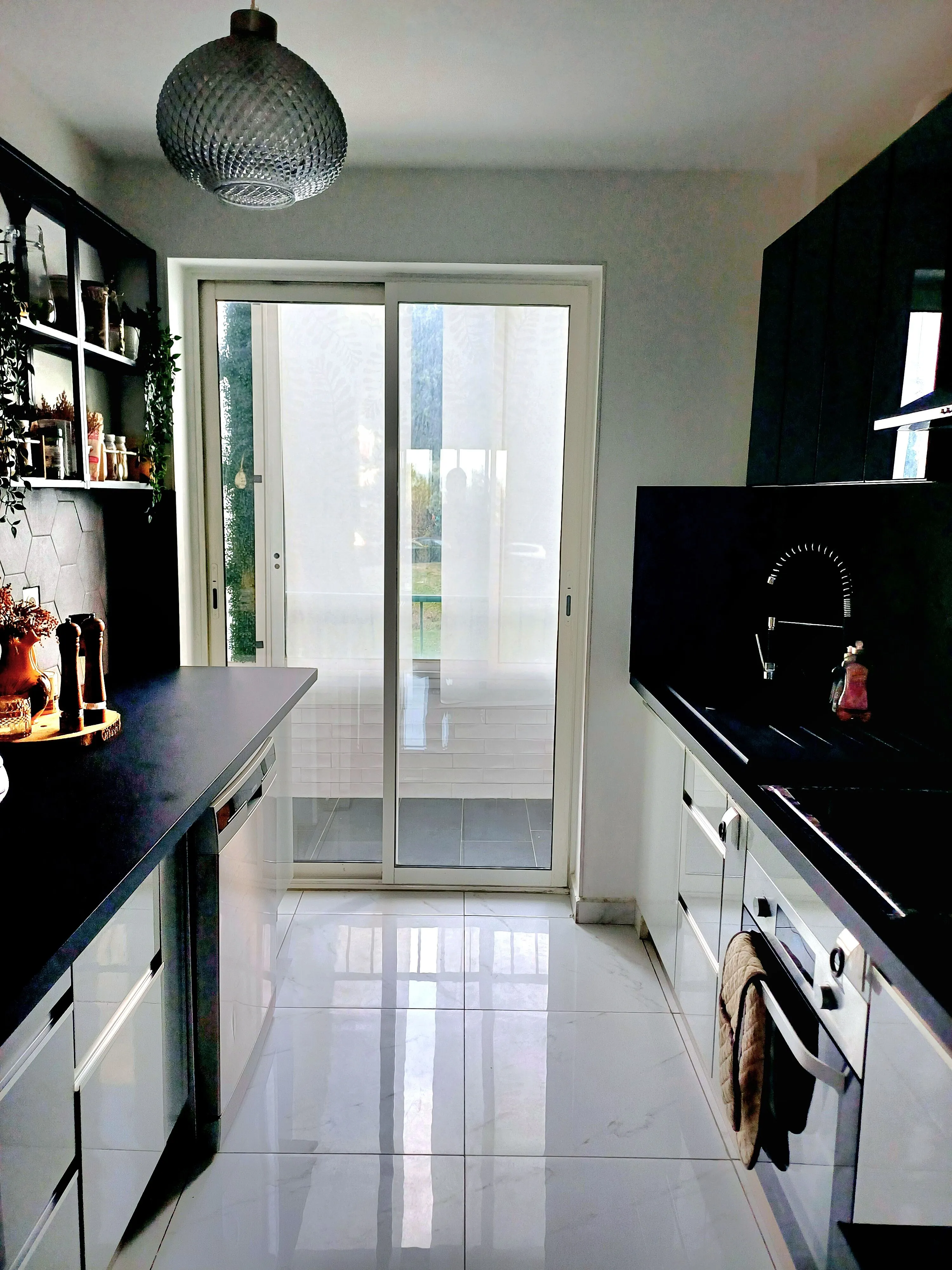 Vente appartement T4 rénové de 72m² avec balcons à Marseille La Fourragère 