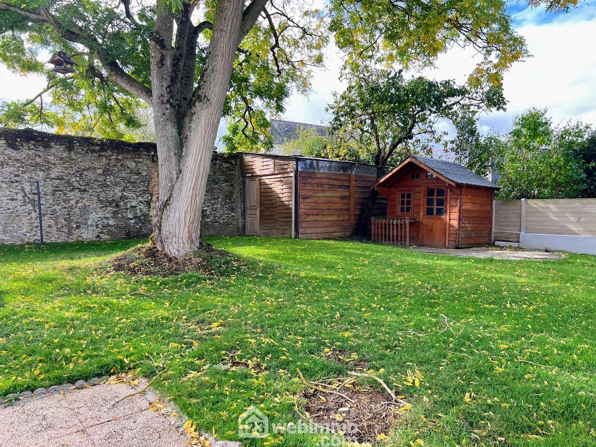 Maison à Mûrs-Érigné de 109 m² avec vue dégagée et jardin arboré 