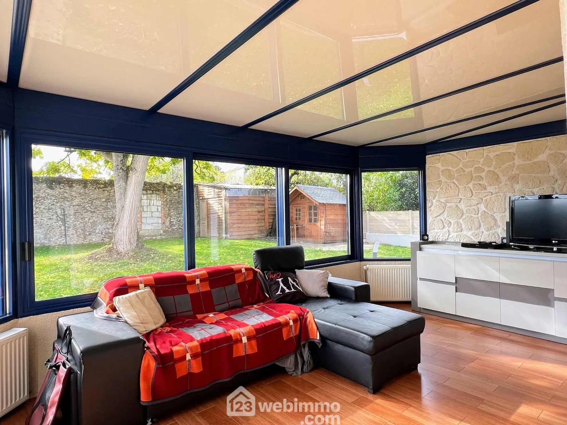 Belle maison de plain-pied à Mûrs-Érigné avec jardin et vue dégagée 