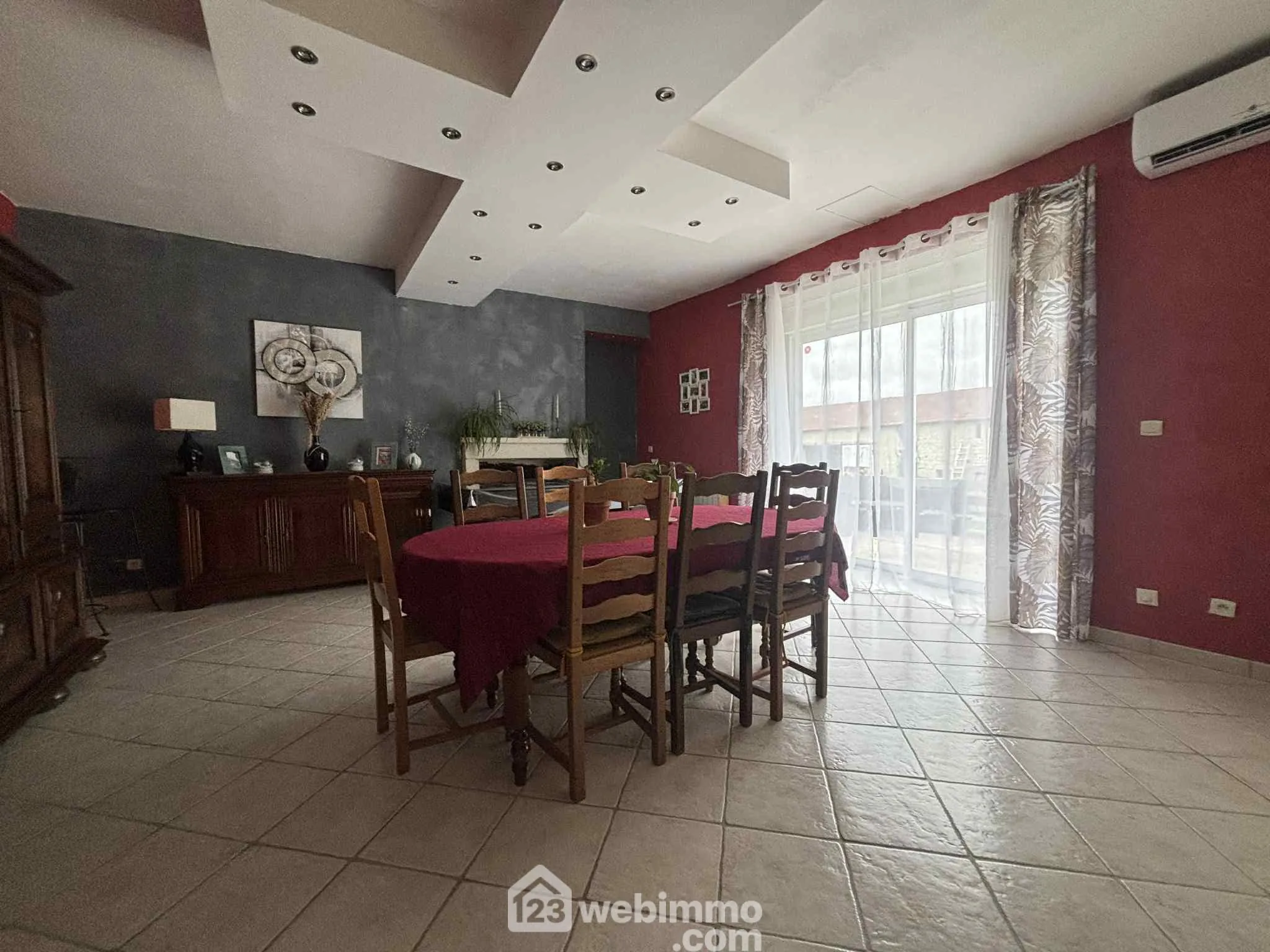 Belle maison rénovée de 206 m² avec piscine à Thuré - Calme et authentique 