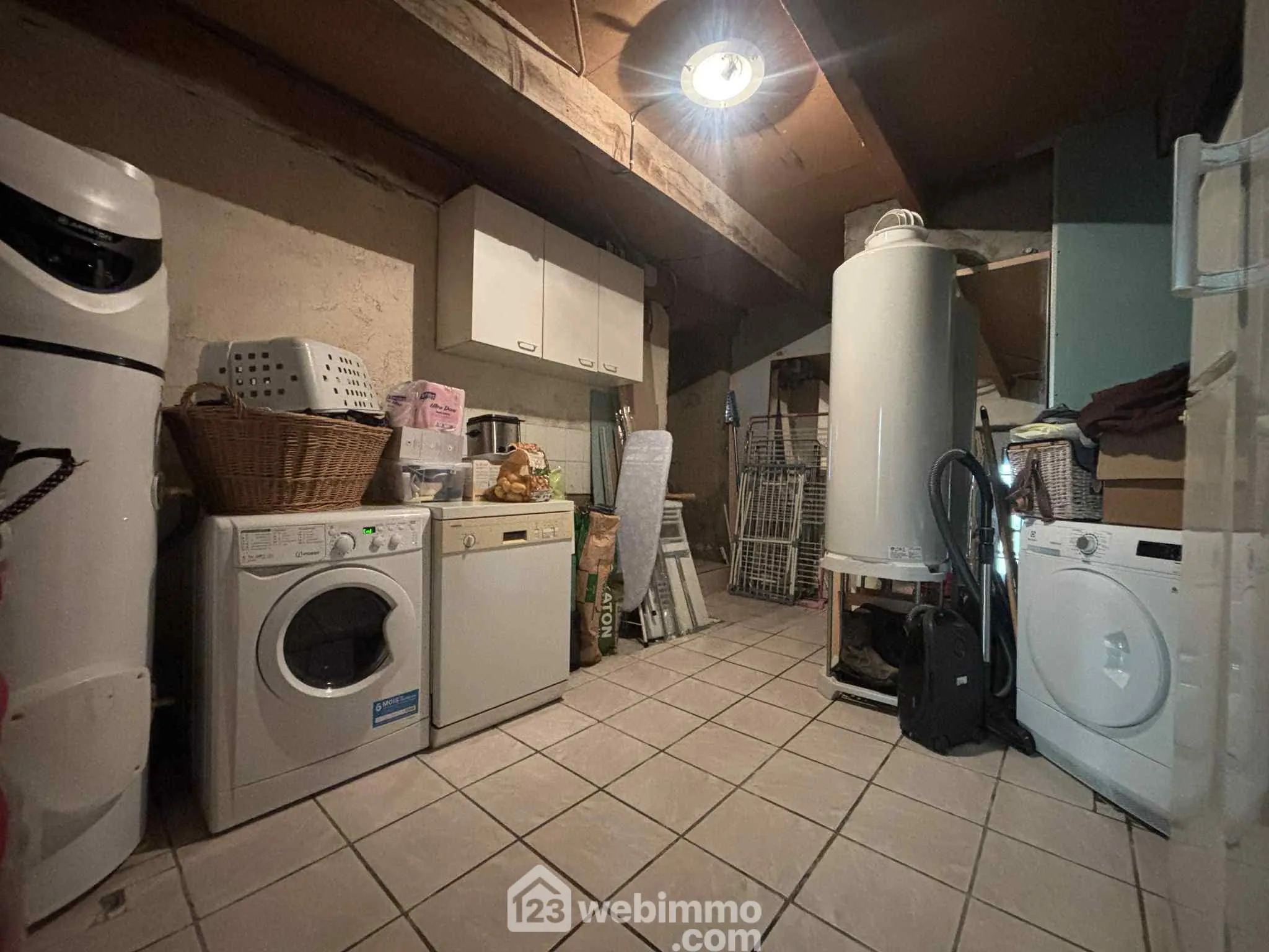 Belle maison rénovée de 206 m² avec piscine à Thuré - Calme et authentique 