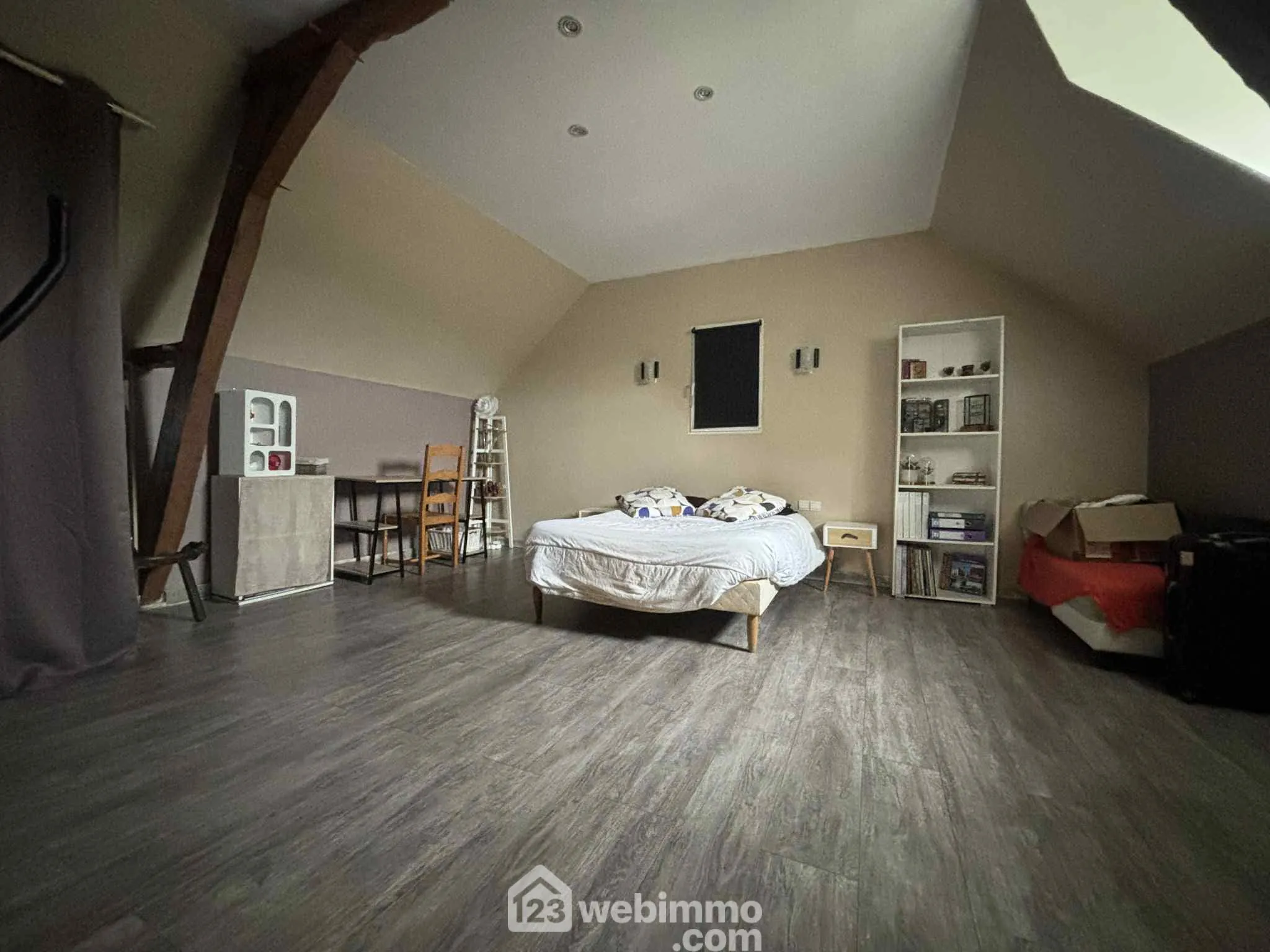 Belle maison rénovée de 206 m² avec piscine à Thuré - Calme et authentique 