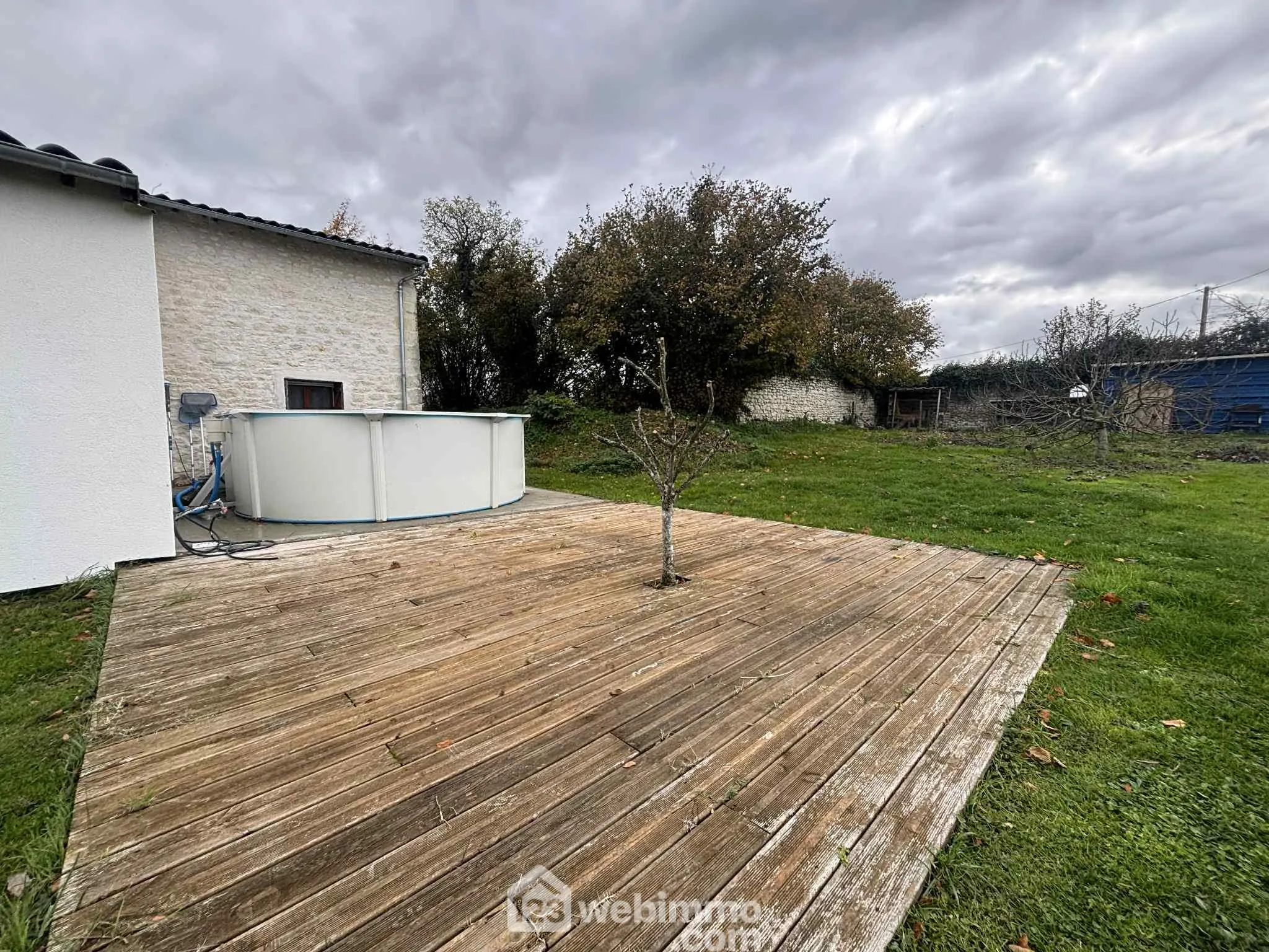 Belle maison rénovée de 206 m² avec piscine à Thuré - Calme et authentique 