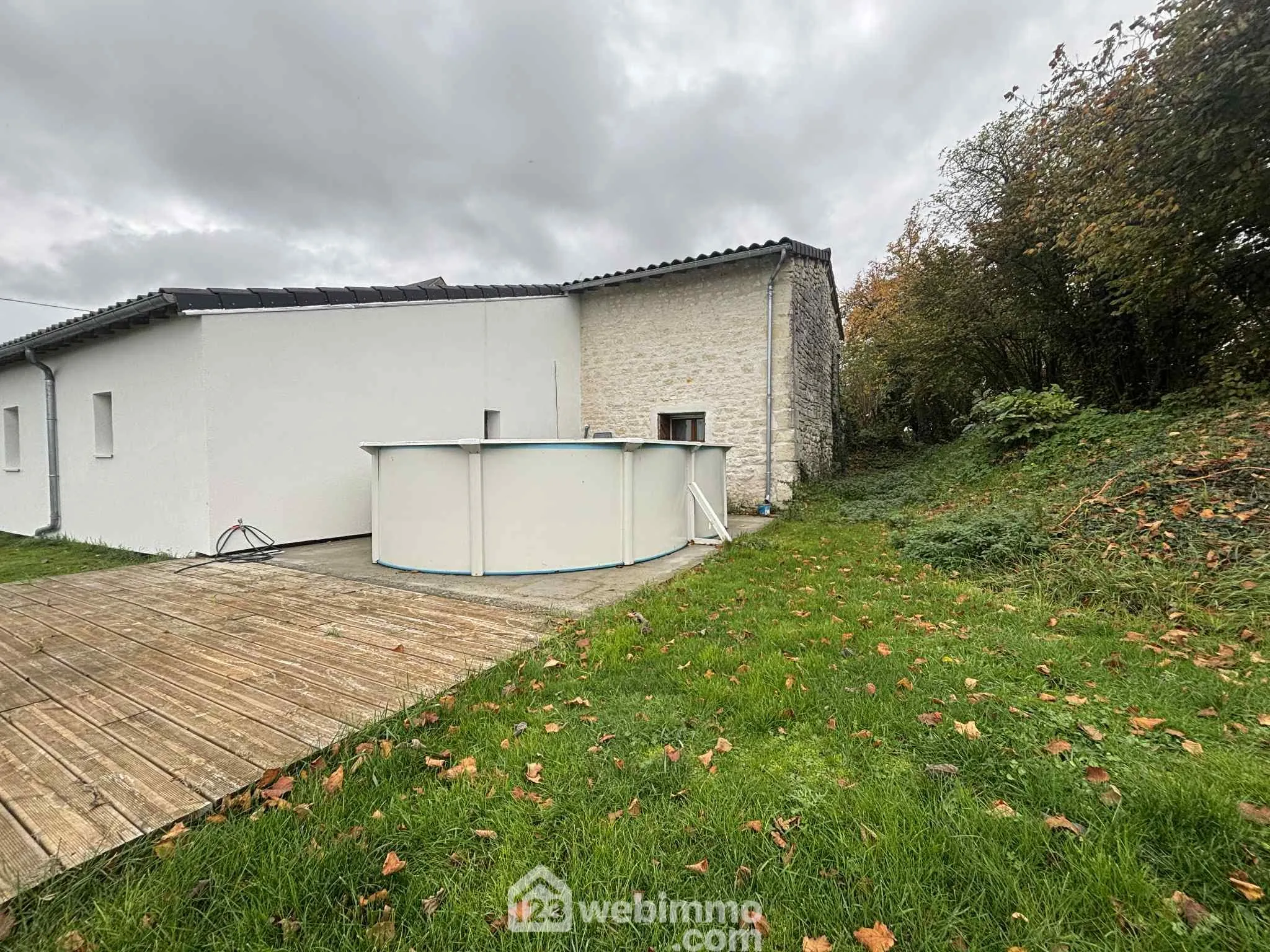 Belle maison rénovée de 206 m² avec piscine à Thuré - Calme et authentique 