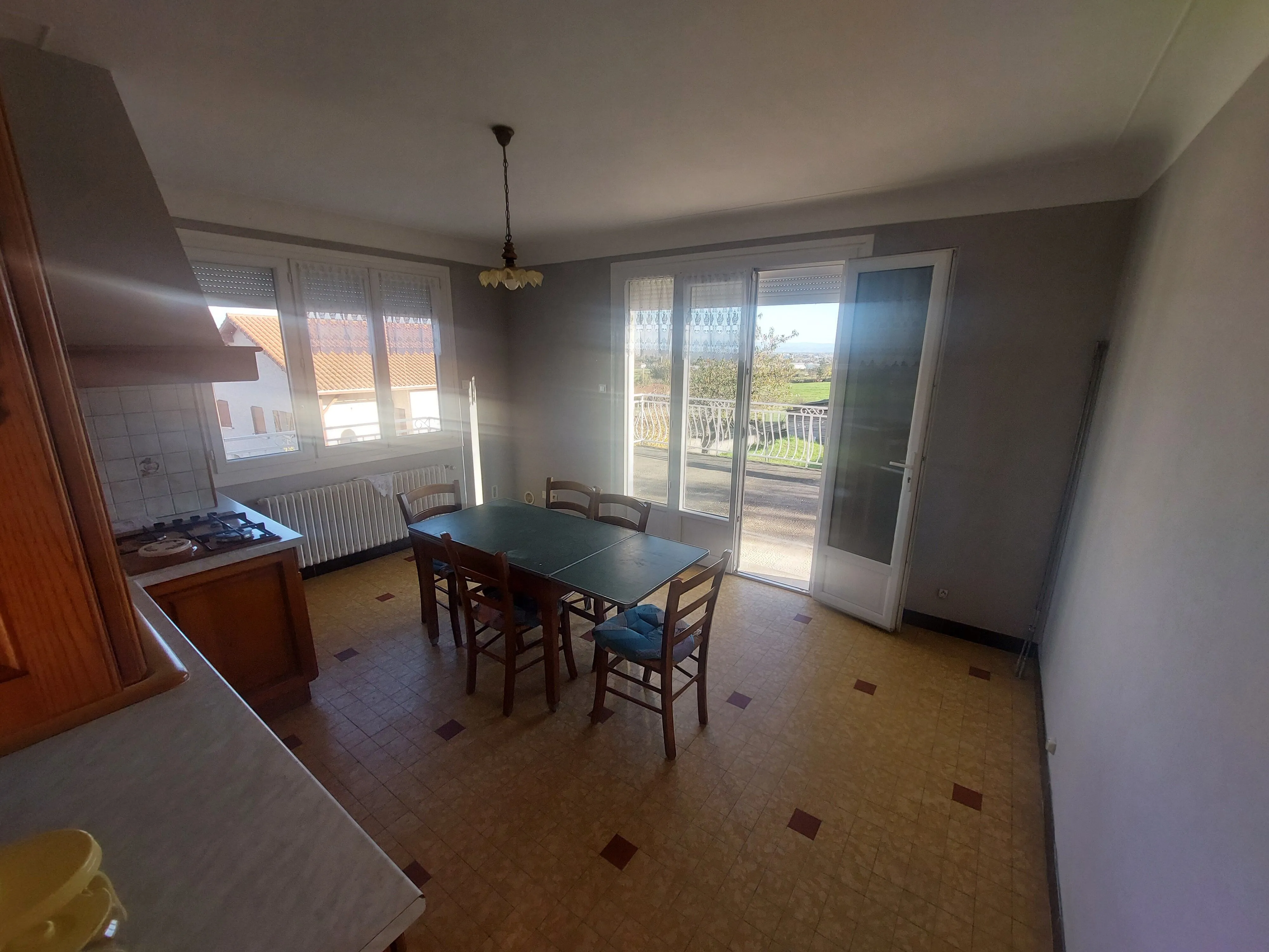 Maison à vendre à Montbrison - 147,5 m², terrain de 1400 m², à Champdieu 