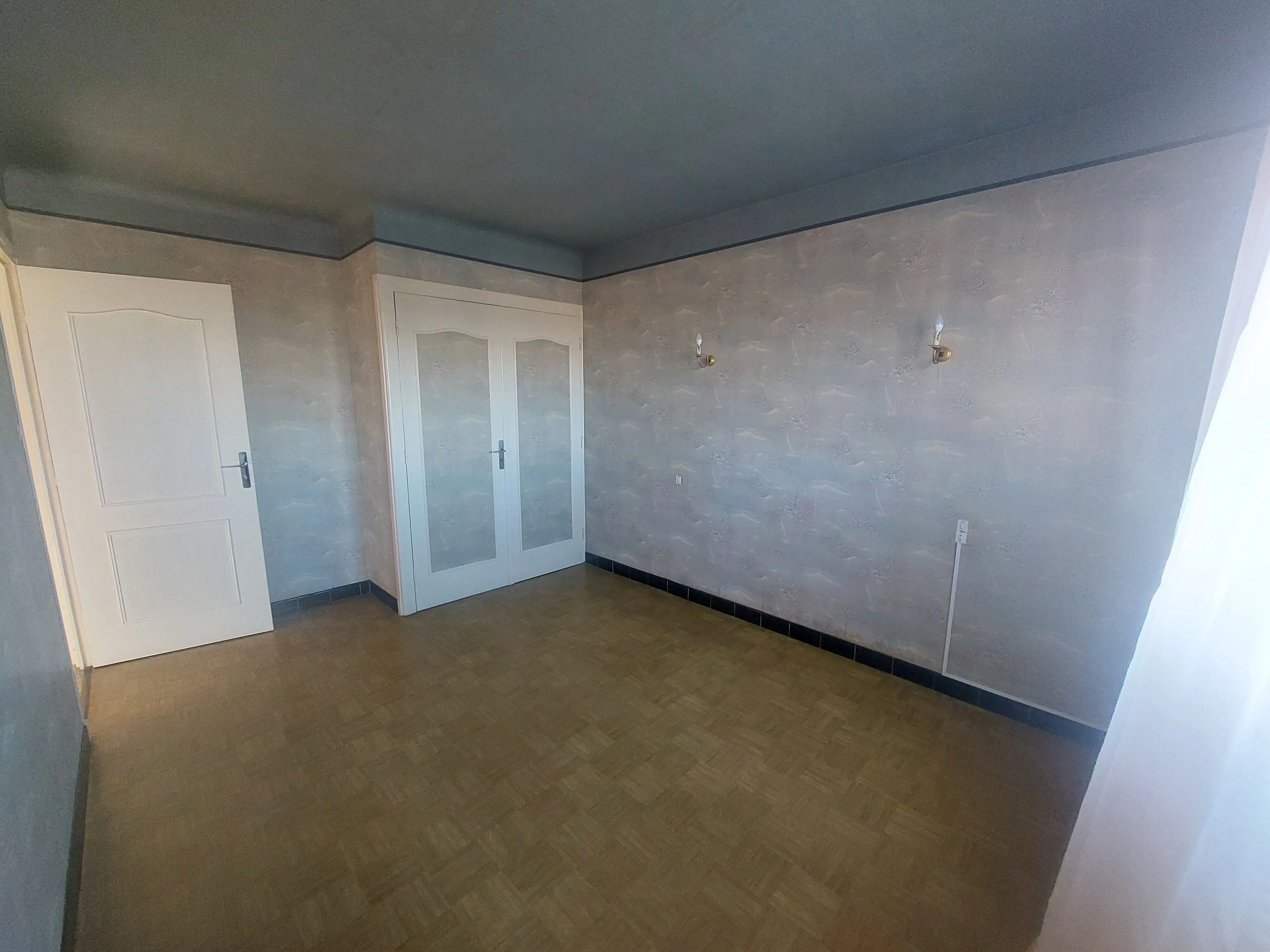 Maison à vendre à Montbrison - 147,5 m², terrain de 1400 m², à Champdieu 