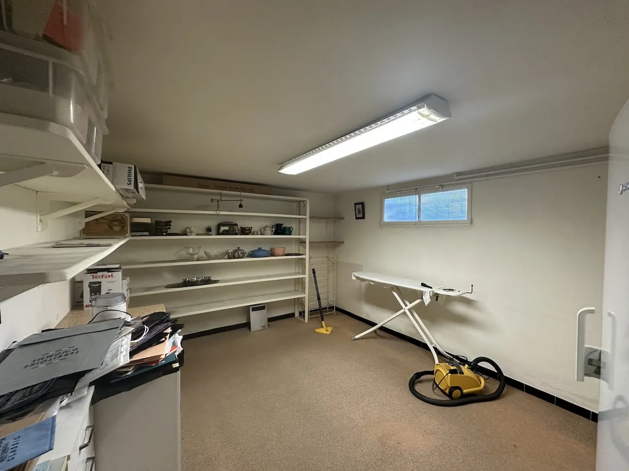 Spacieuse maison avec sous-sol complet et terrain arboré à Semur-en-Brionnais 