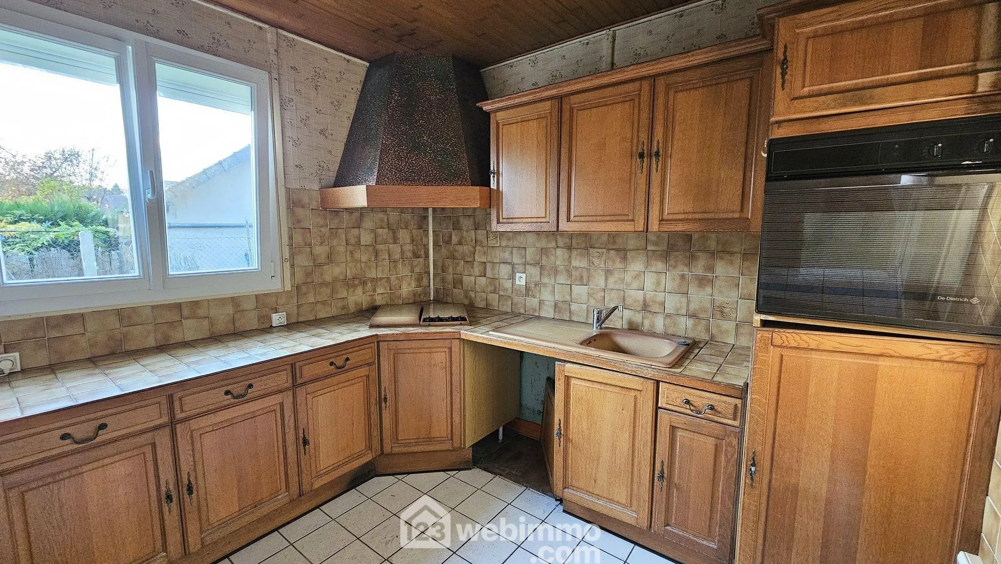 Maison à rénover ou à construire sur terrain de 1090 m² à Milly-la-Forêt 