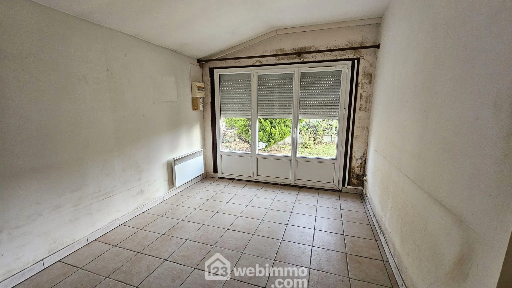 Maison à rénover ou à construire sur terrain de 1090 m² à Milly-la-Forêt 