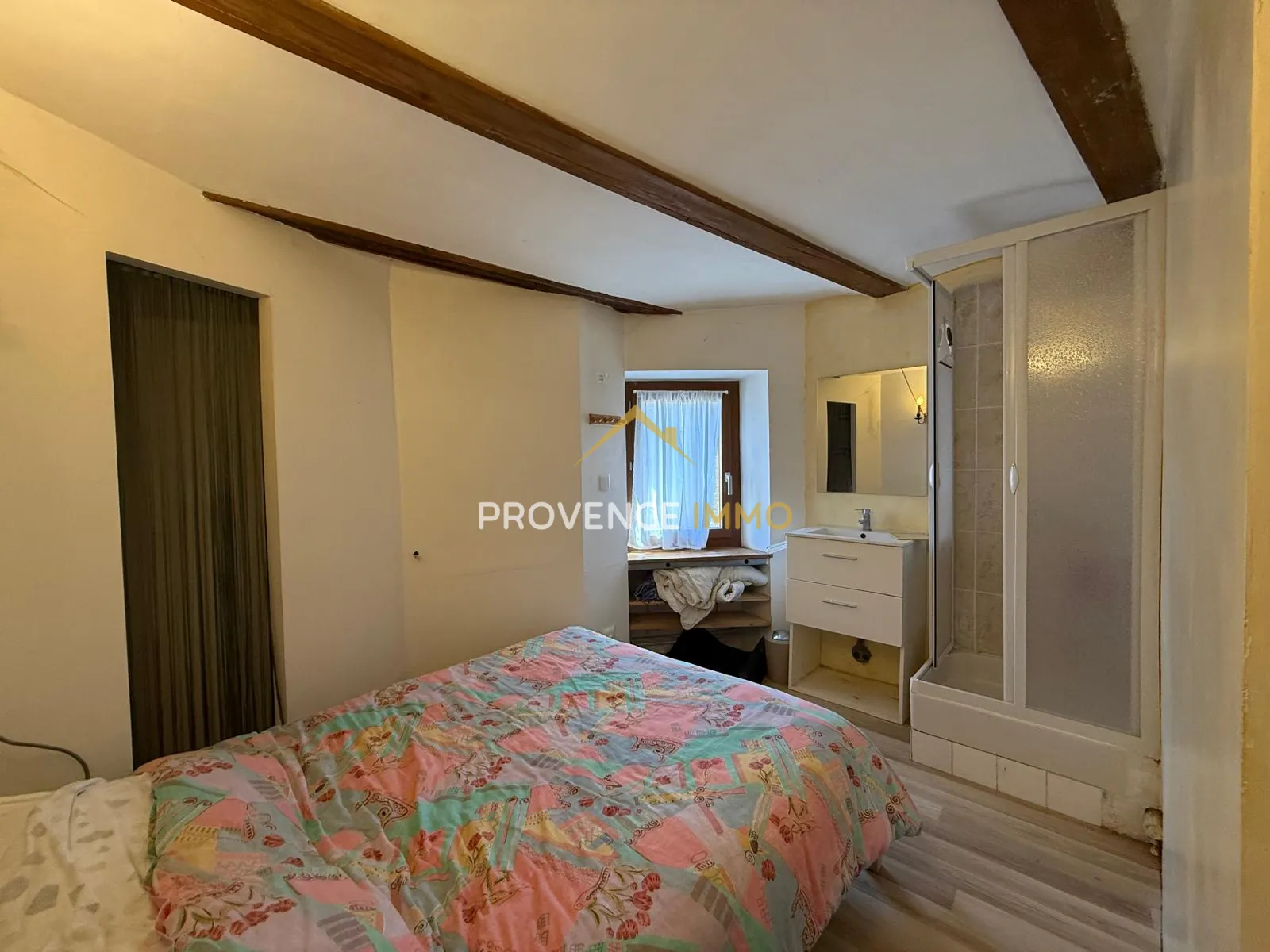 Maison de village à vendre à Saint-Césaire-de-Gauzignan, 62 m2, garage et combles aménageables 