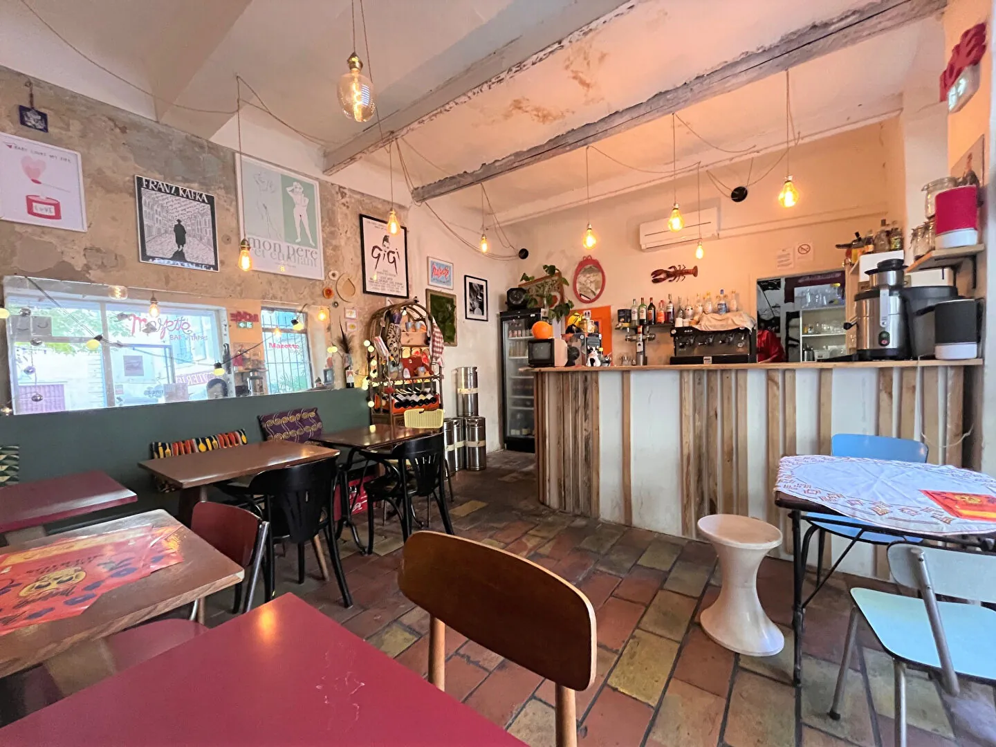 Fonds de commerce à Apt - Salon de thé et restauration avec terrasse et studio 