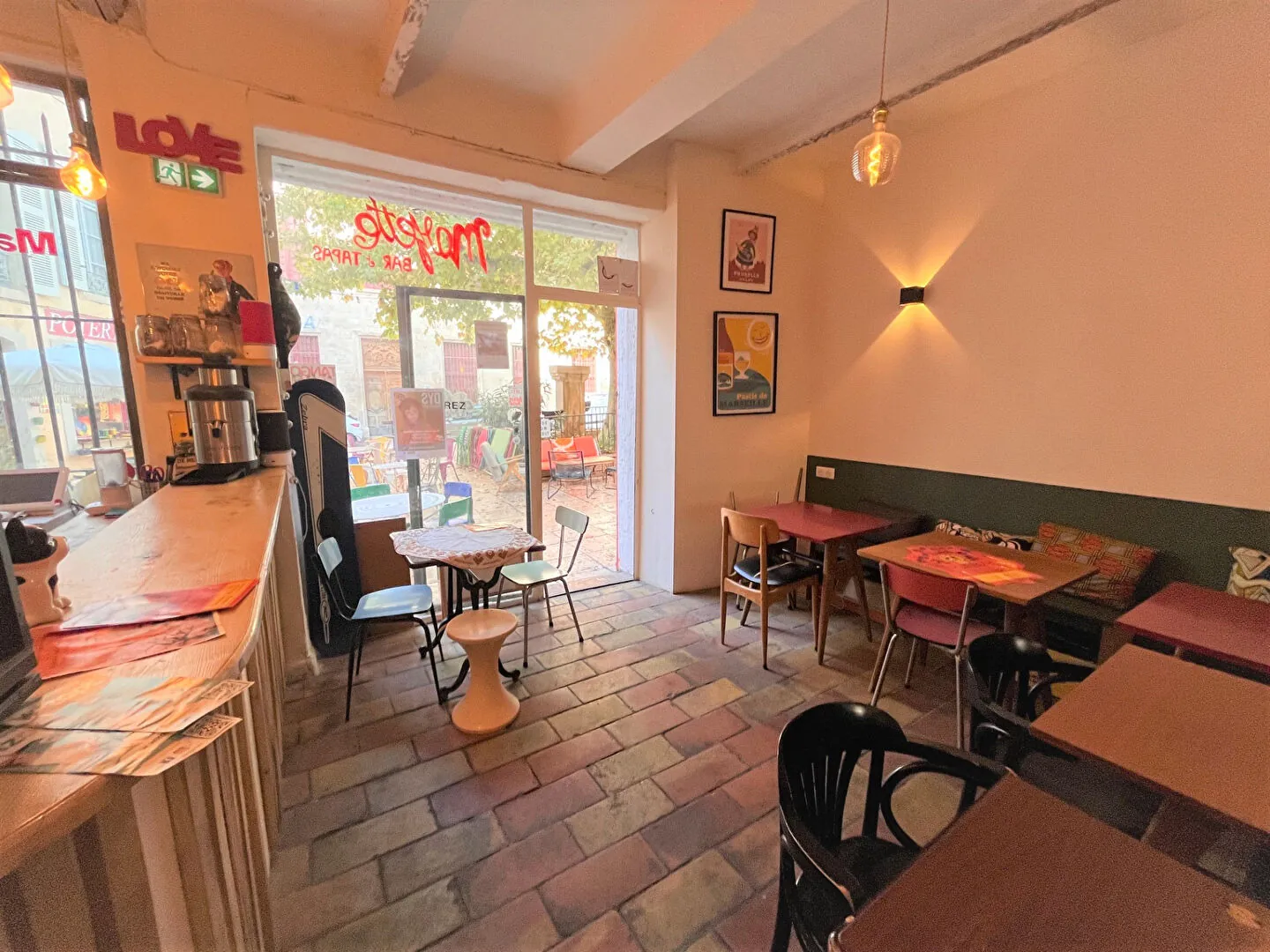 Fond de commerce à Apt – Salon de thé, restauration et studio en plein centre 