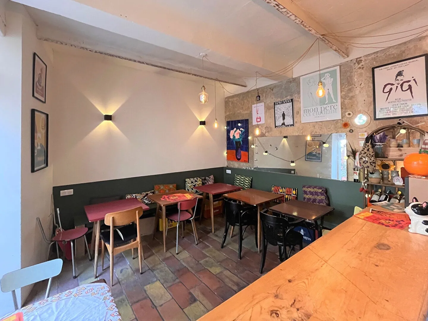 Fond de commerce à Apt – Salon de thé, restauration et studio en plein centre 