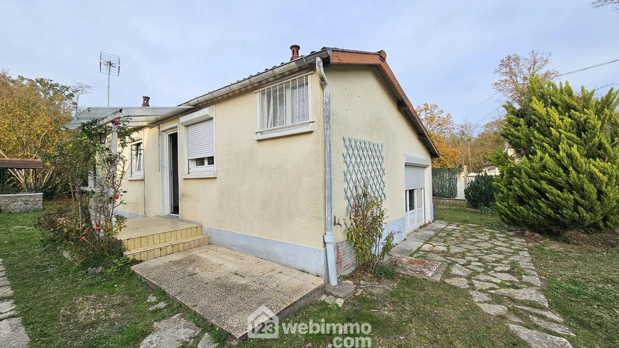 Maison à rénover ou à reconstruire de 44 m² avec grand terrain à Soisy-sur-Ecole
