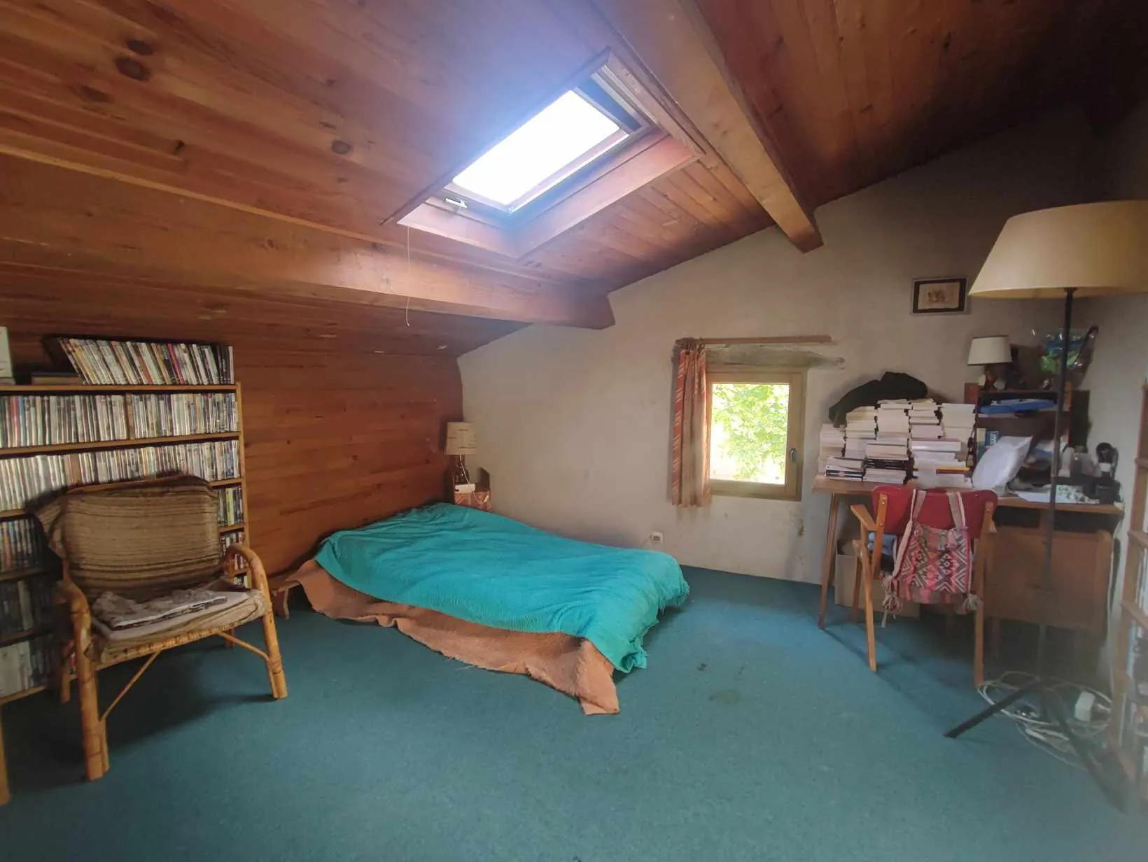 Maison en pierres à Boffres avec terrain à vendre - Belle Vue et Potentiel 