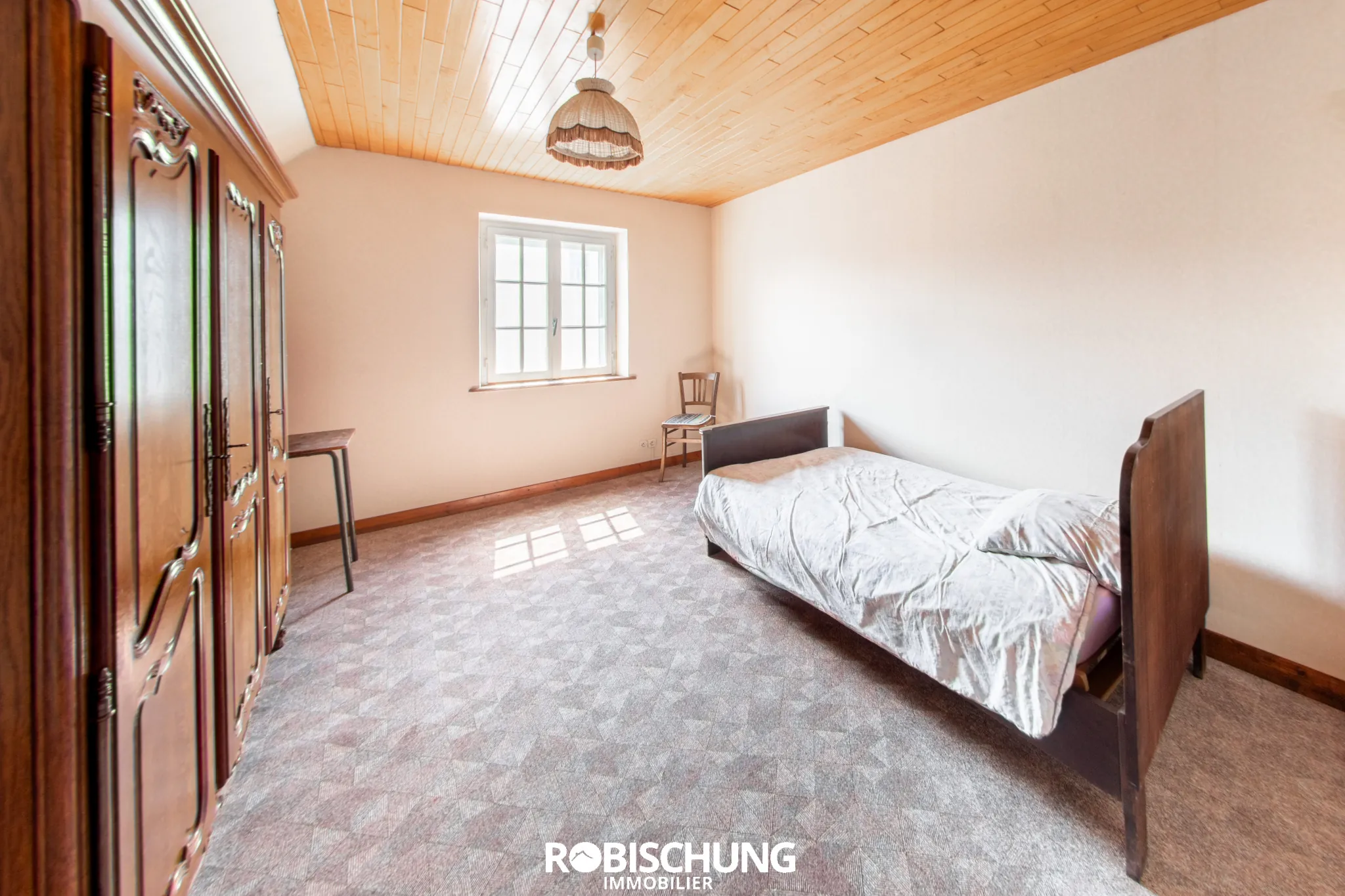 Maison à Wittersdorf avec 4 chambres, dépendance et grand terrain – Opportunité à saisir 