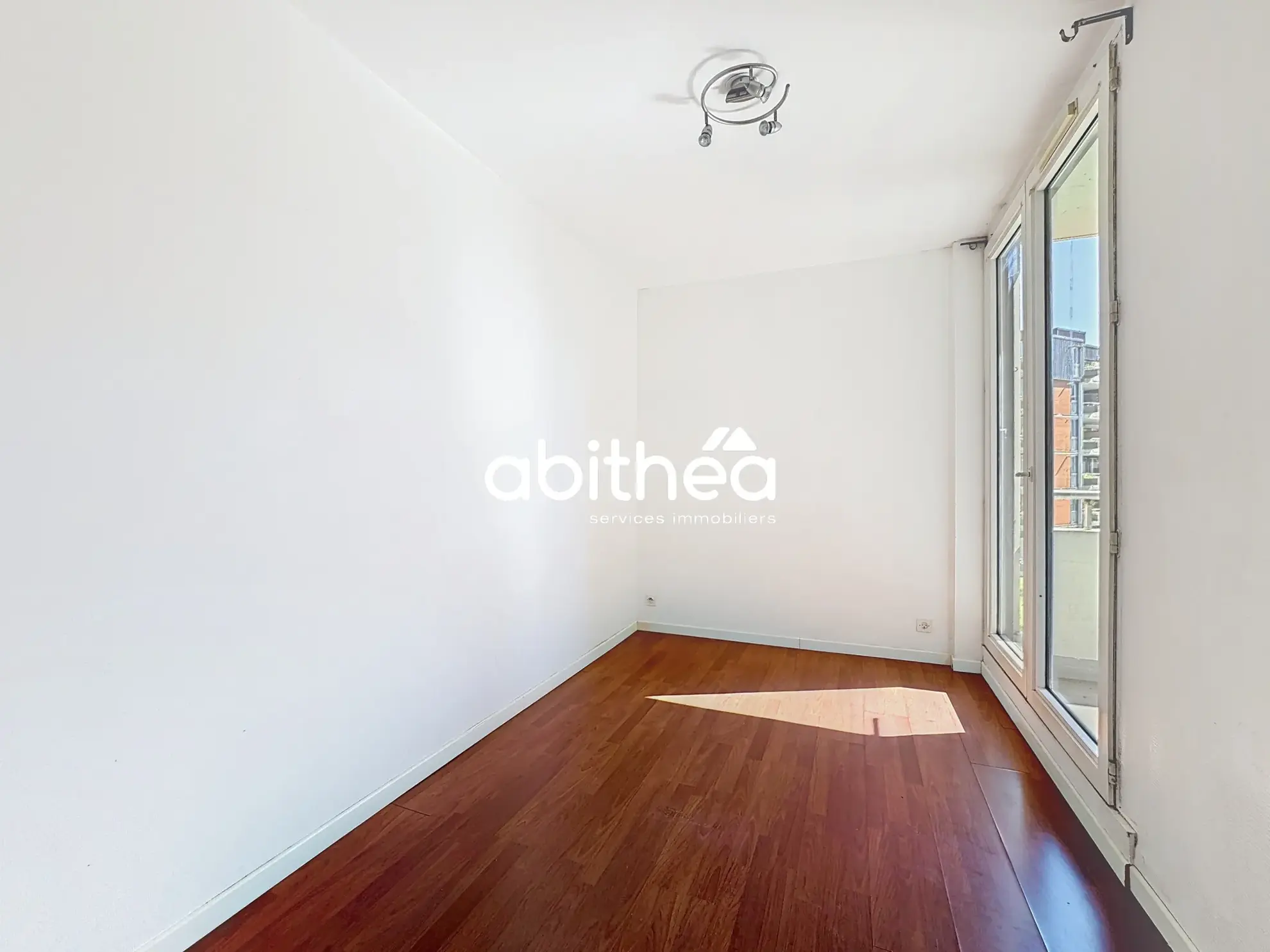 Appartement 3 pièces de 60 m² avec balcon à Villeneuve d'Ascq, idéalement situé 