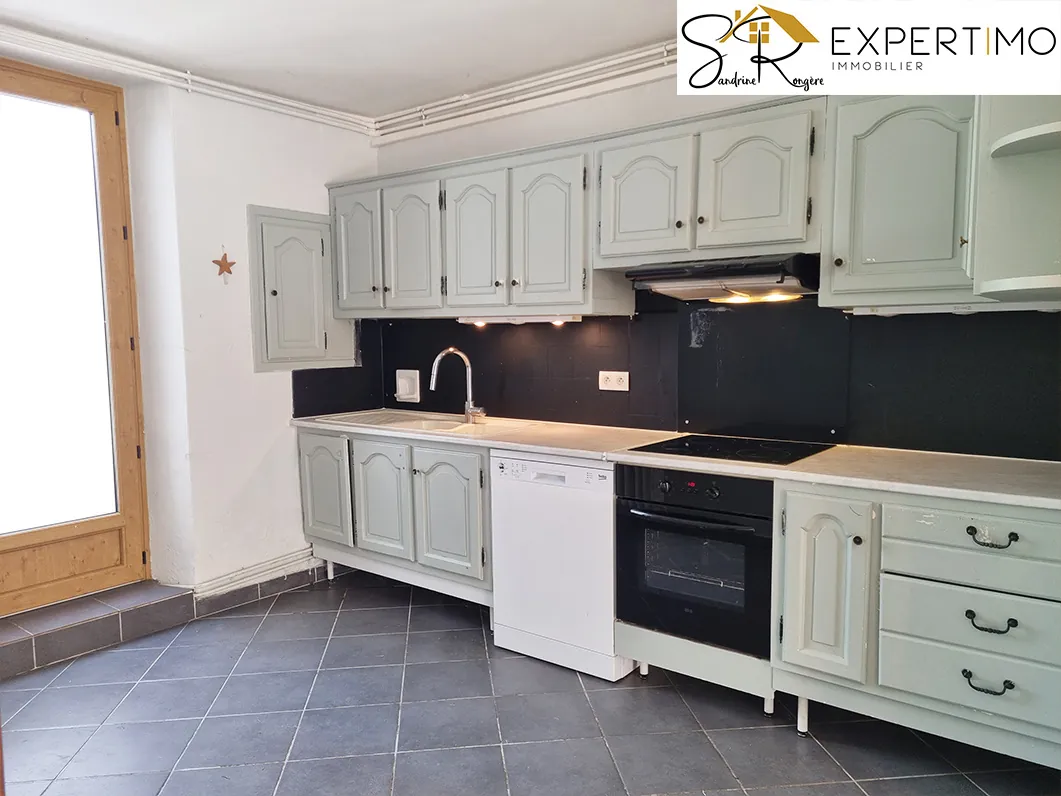 Maison avec grand jardin de 1 006 m² à Évaux-les-Bains, maison familiale avec studio indépendant 