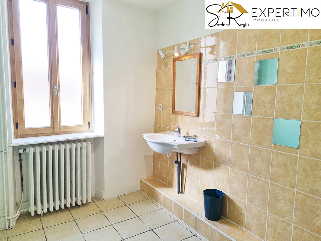 Maison avec grand jardin de 1 006 m² à Évaux-les-Bains, maison familiale avec studio indépendant 