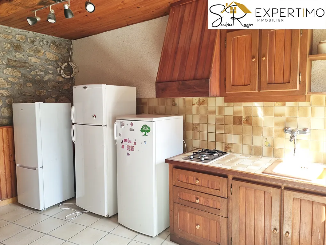 Maison avec grand jardin de 1 006 m² à Évaux-les-Bains, maison familiale avec studio indépendant 