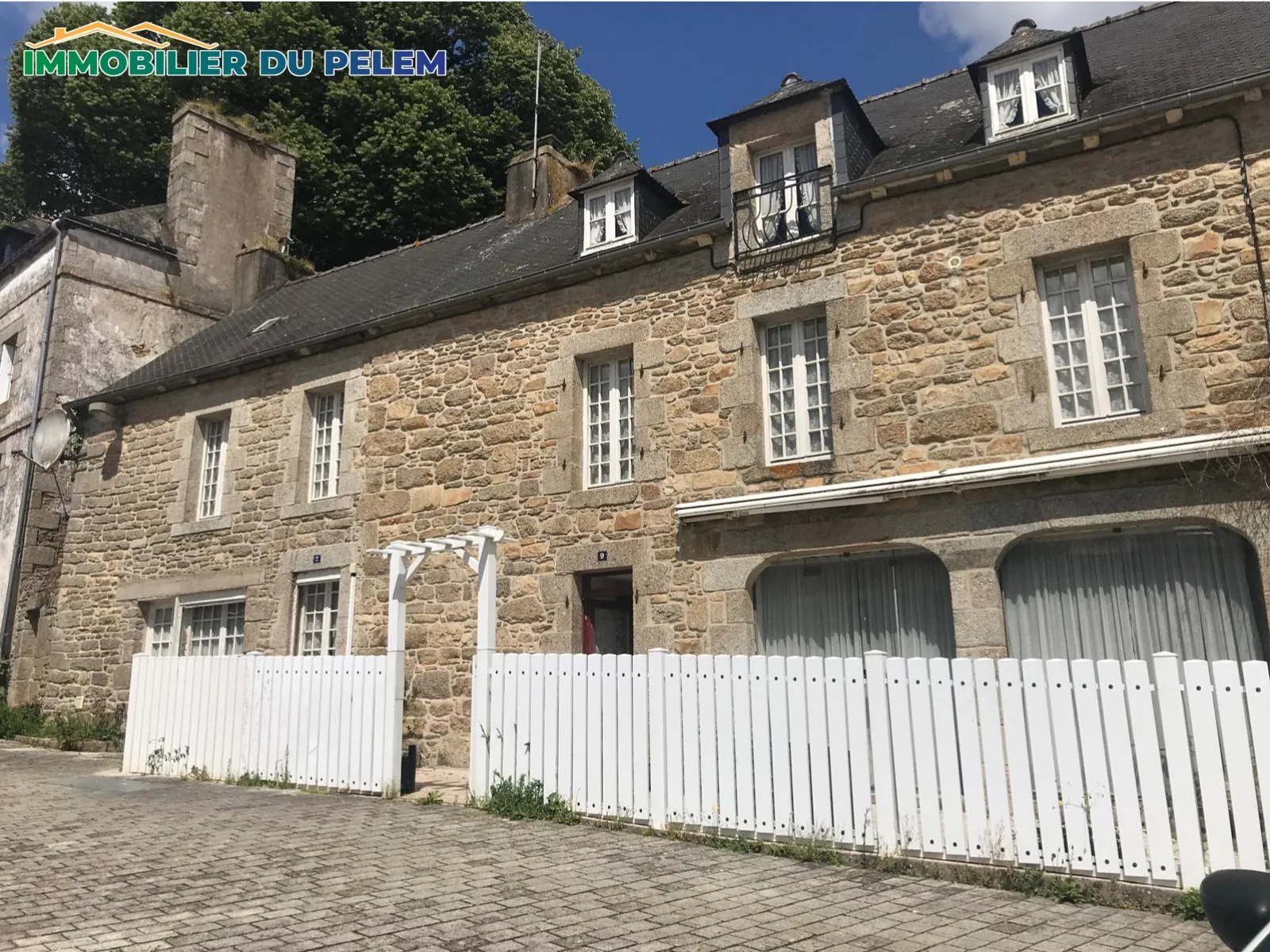 Achat maison en pierre avec jardin et dépendances à Saint Nicolas du Pélem