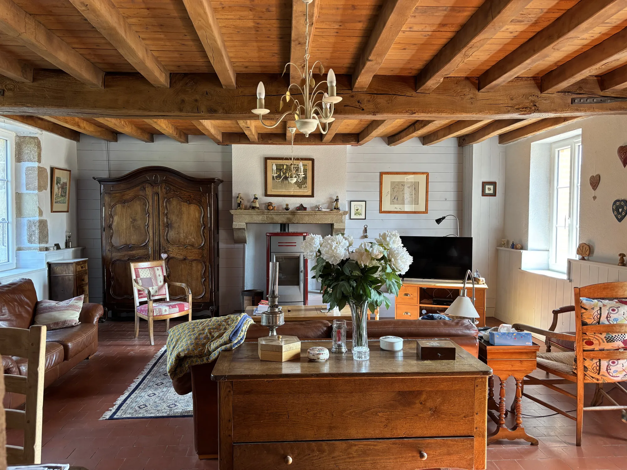 Belle maison indépendante avec grand terrain près d'Ygrande, en pleine nature 