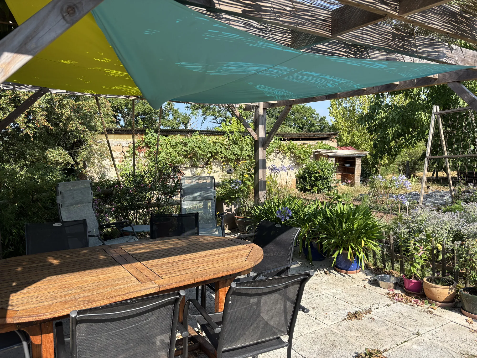 Belle maison indépendante avec grand terrain près d'Ygrande, en pleine nature 