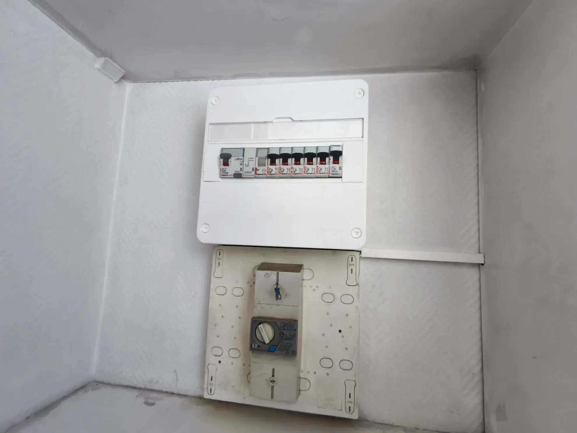 Studio rénové à vendre à Franconville avec parking et cave – Opportunité d’investissement 