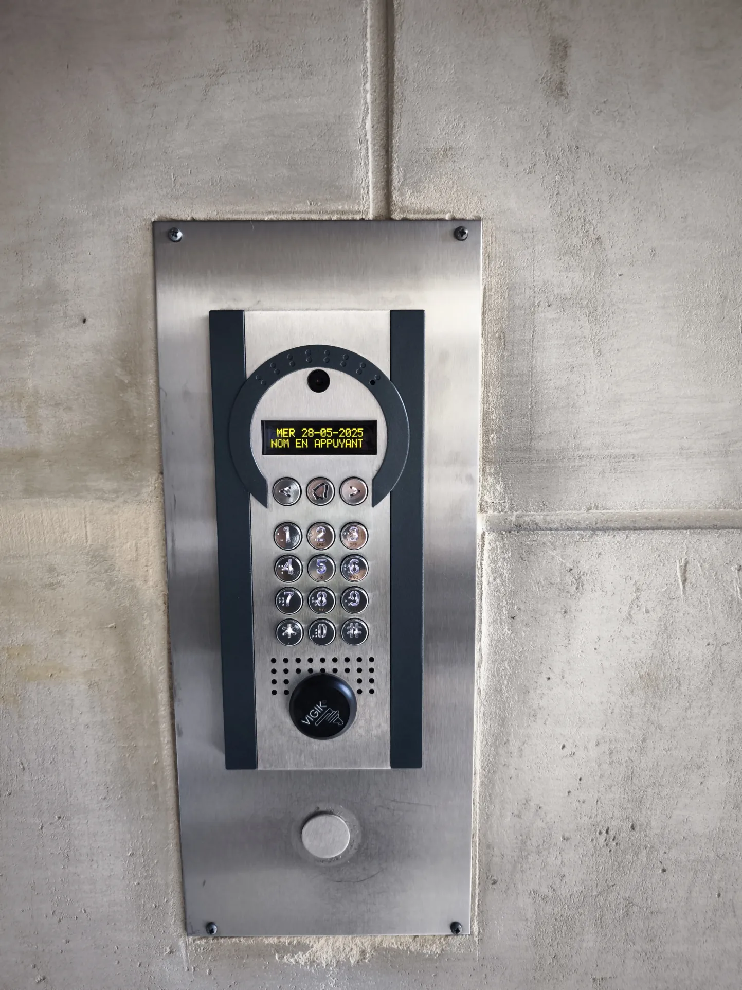 Studio rénové à vendre à Franconville avec parking et cave – Opportunité d’investissement 