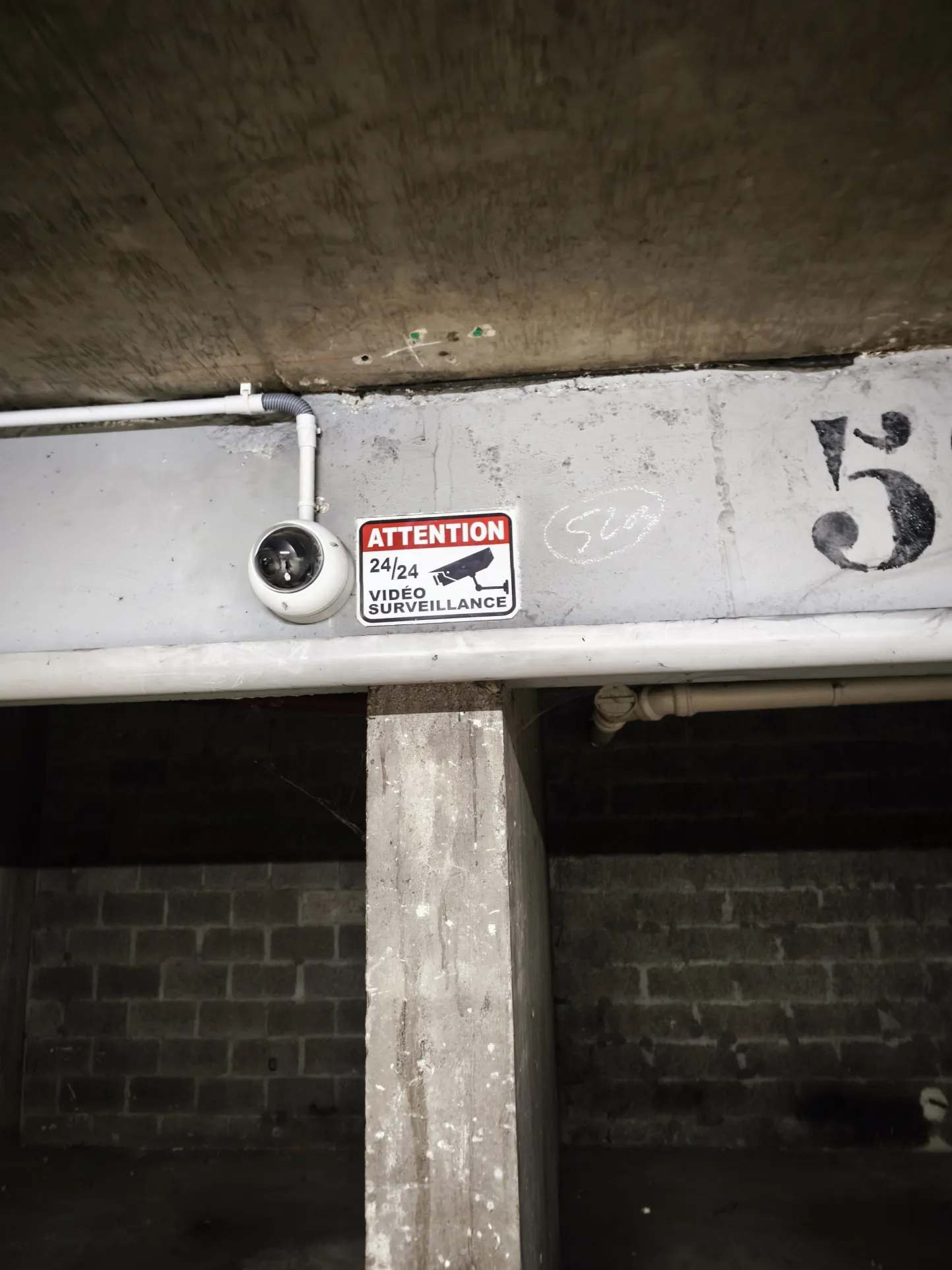 Studio rénové à vendre à Franconville avec parking et cave – Opportunité d’investissement 