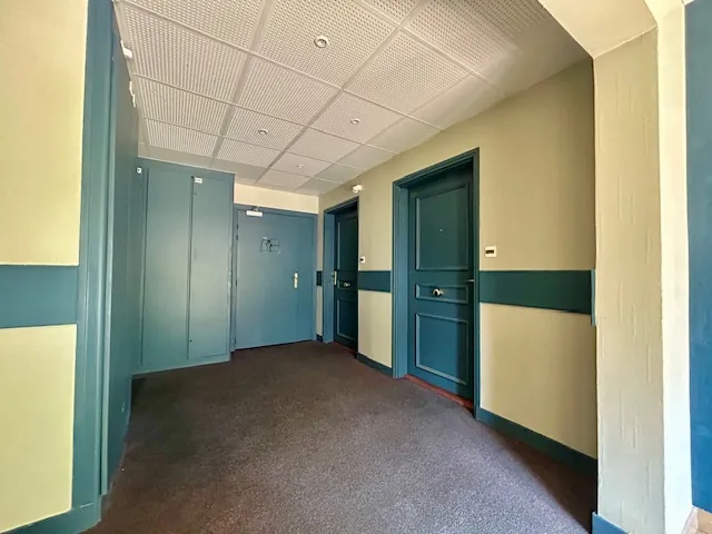 Appartement F2 à Montlhéry avec terrasse, parking privé et jardin commun - 45 m² 