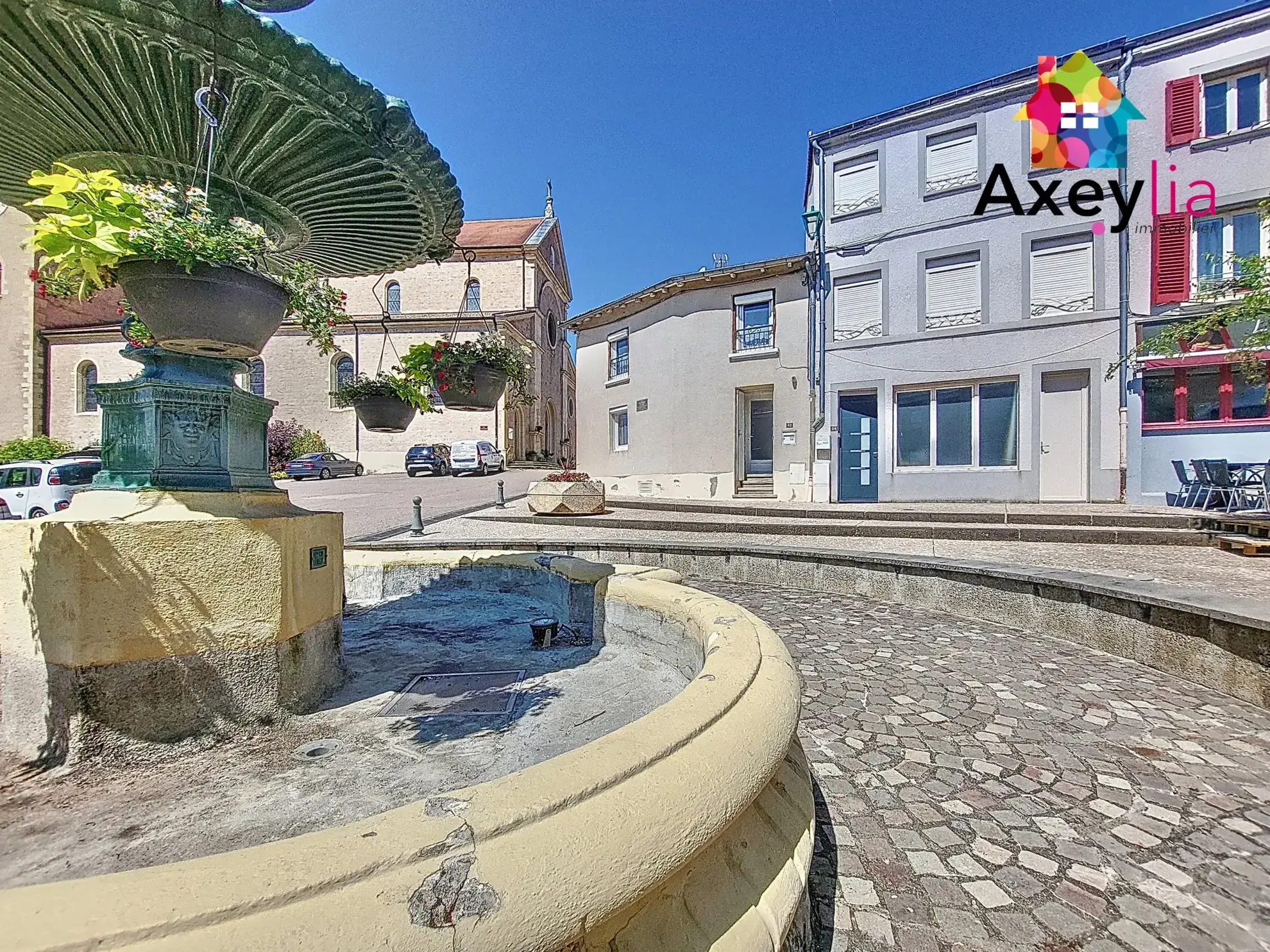 À vendre maison de village rénovée à Perreux - 3 chambres 