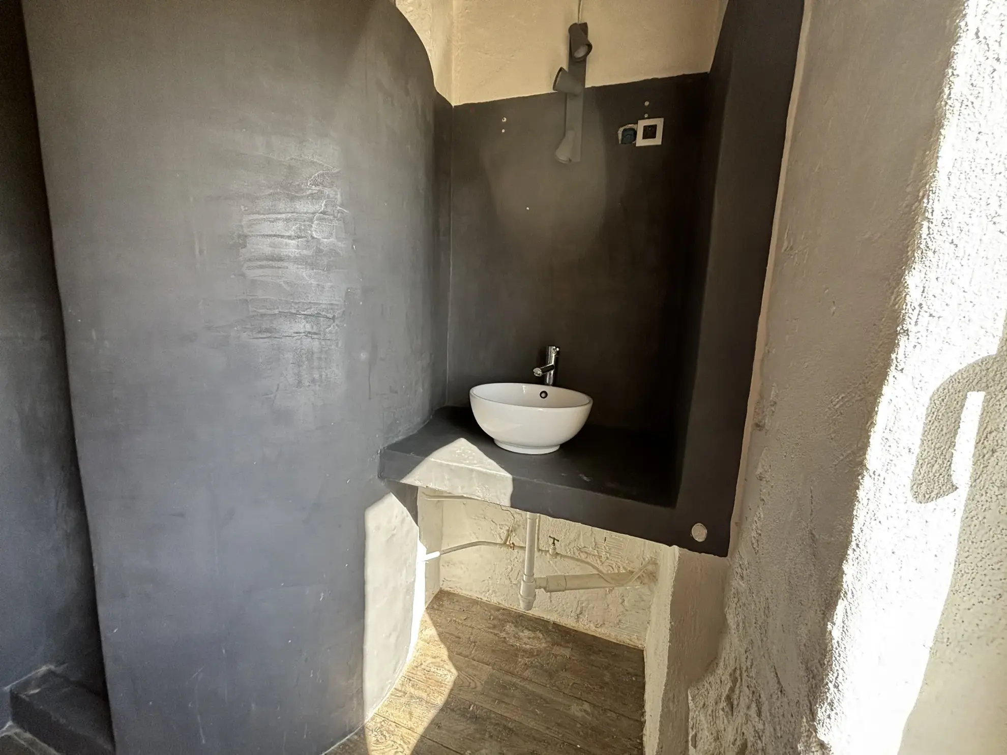 Maison de village de 73 m² avec jardin et terrasses à Lagnes (84) 